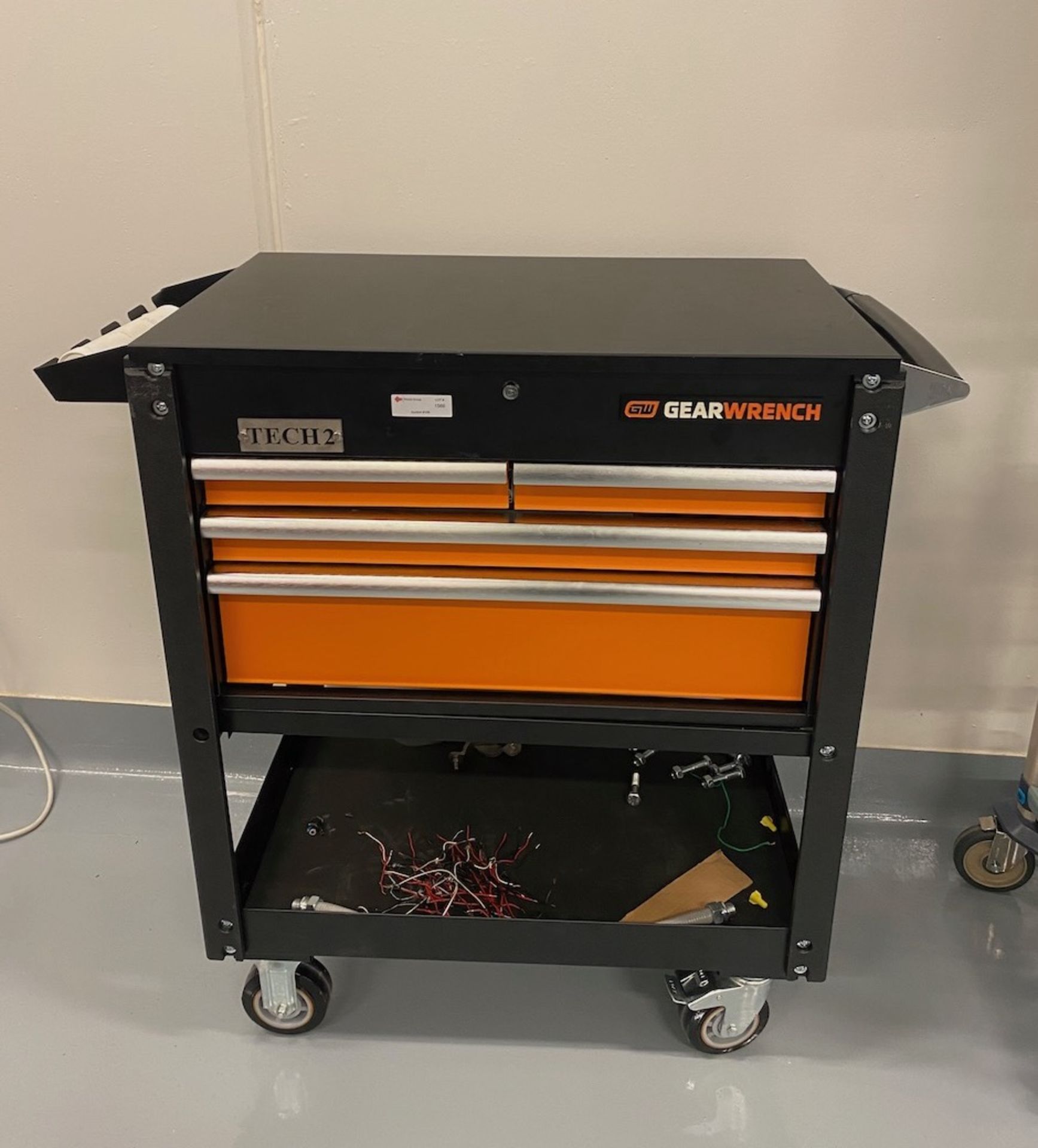 Gearwrench rolling tool box