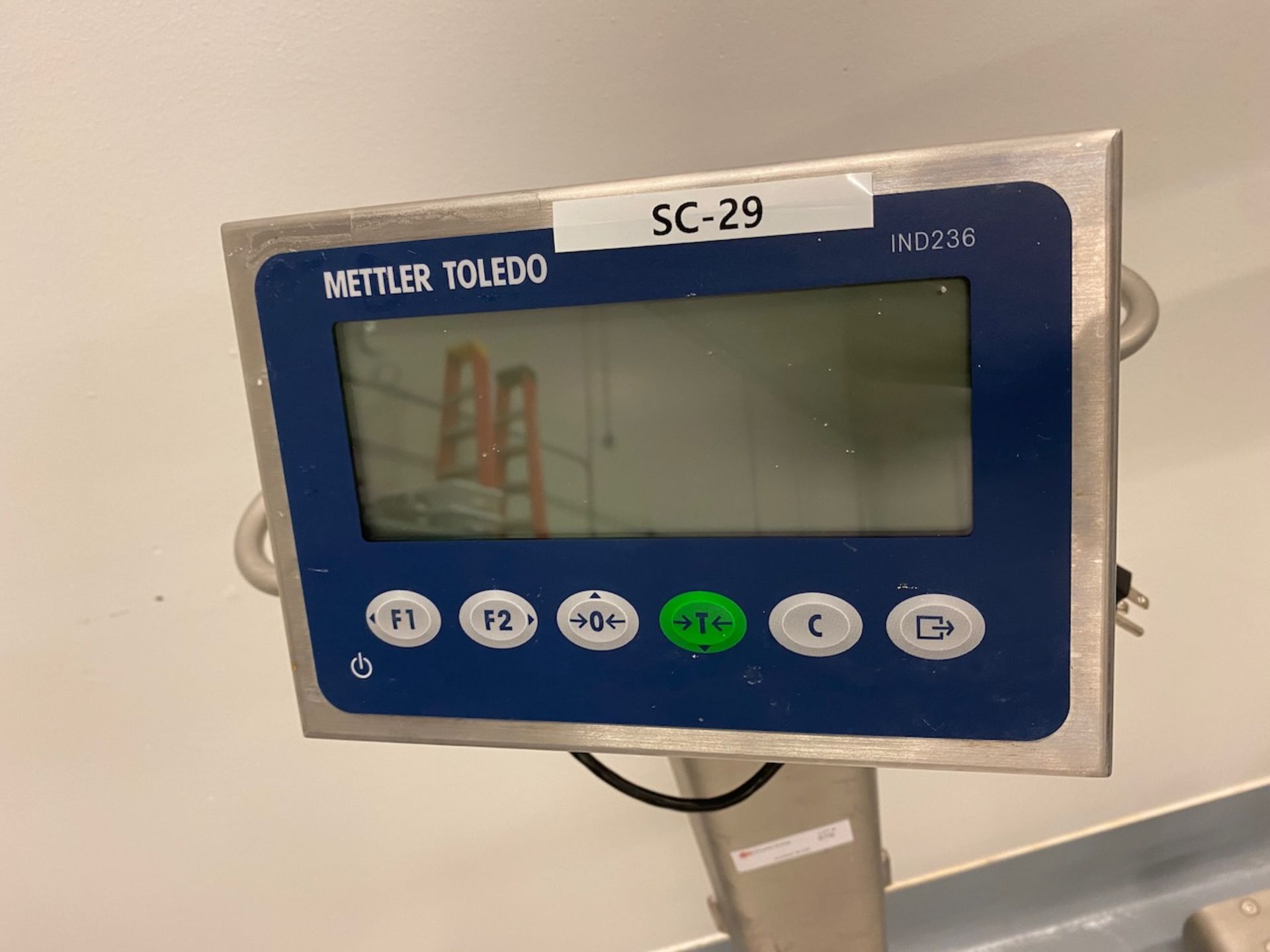 Mettler Toledo Floor Scale - Image 2 of 9