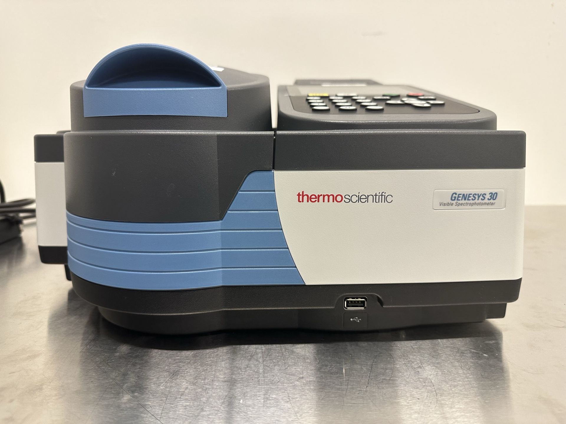 Spectrophotometer - Image 3 of 6
