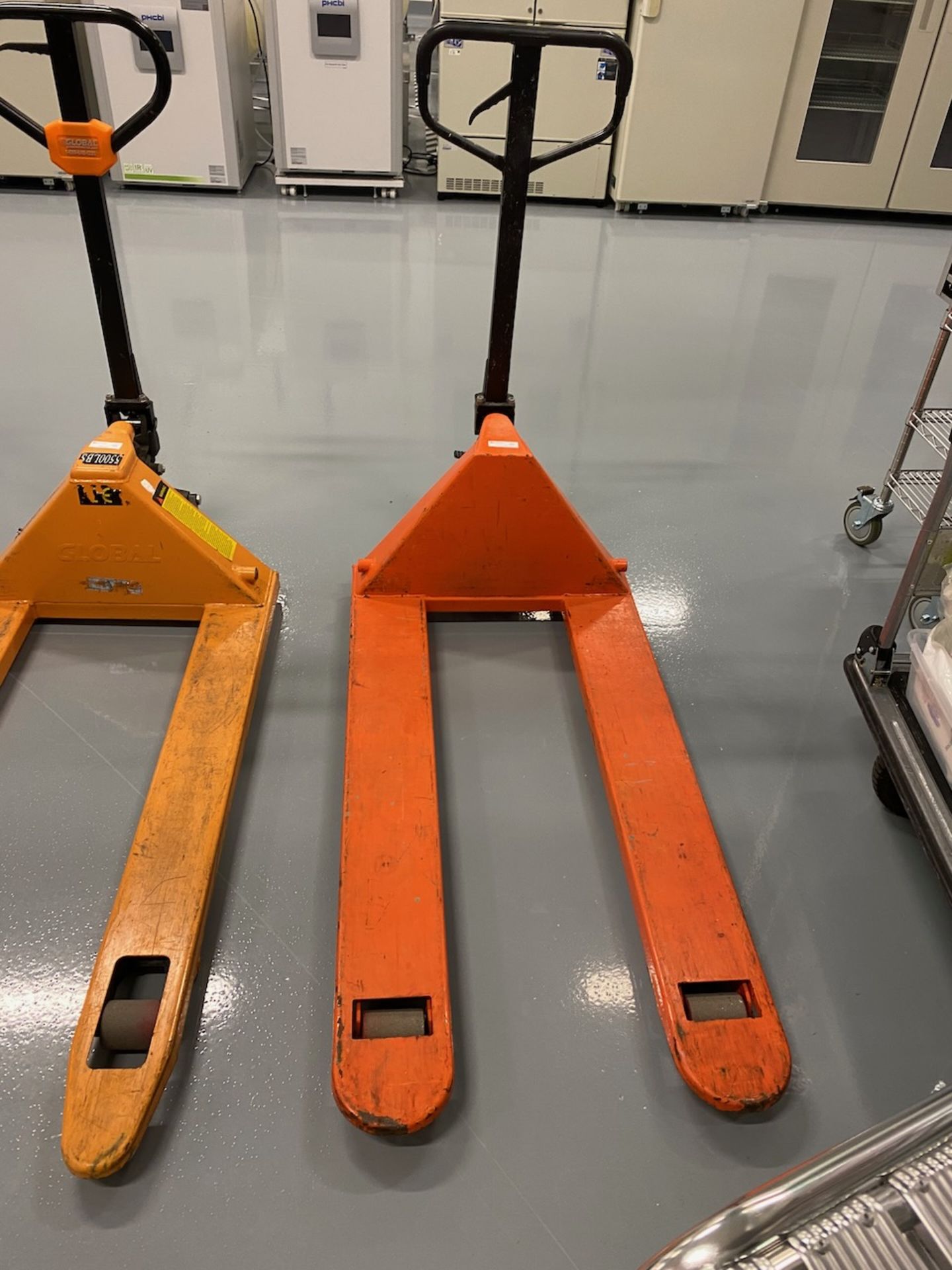 Pallet jack