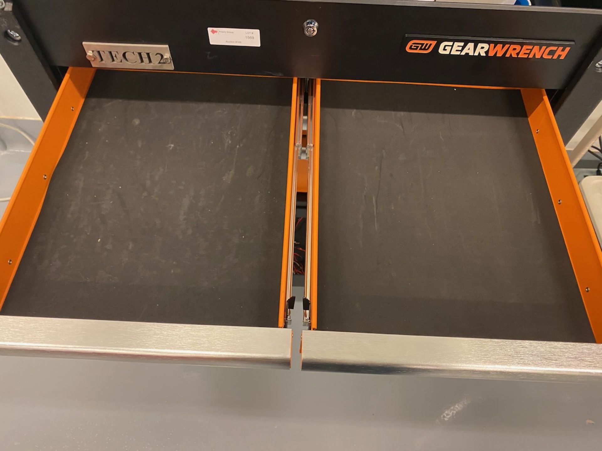 Gearwrench rolling tool box - Image 4 of 7