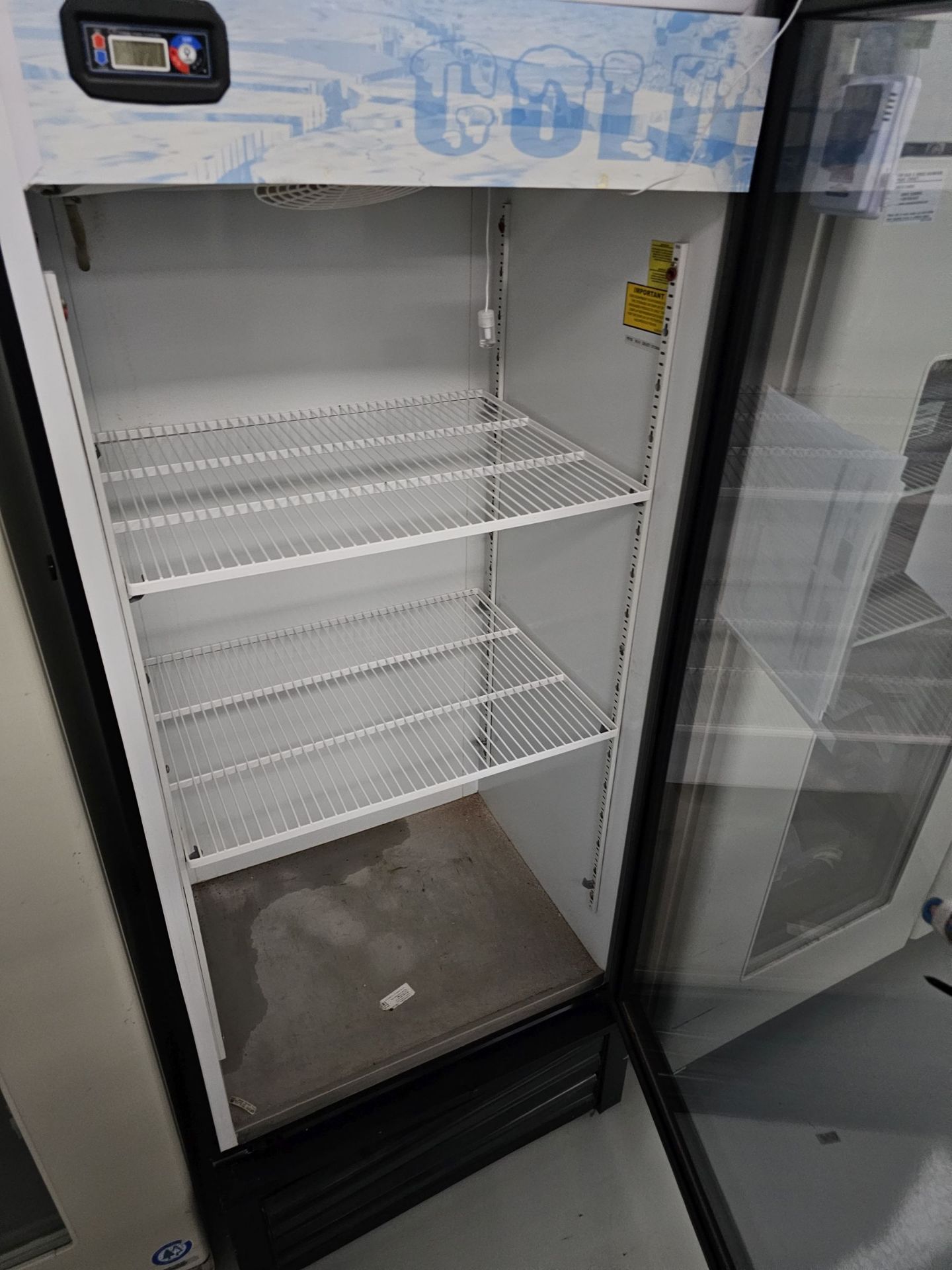 Single Glass Door Refrigerator - Image 3 of 4
