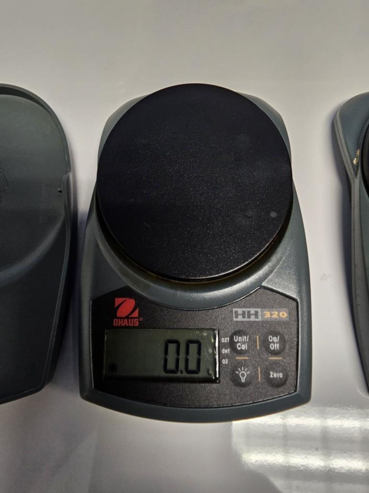 (2) Ohaus HH320 320g Capacity Handheld Scales With Covers - Image 4 of 7
