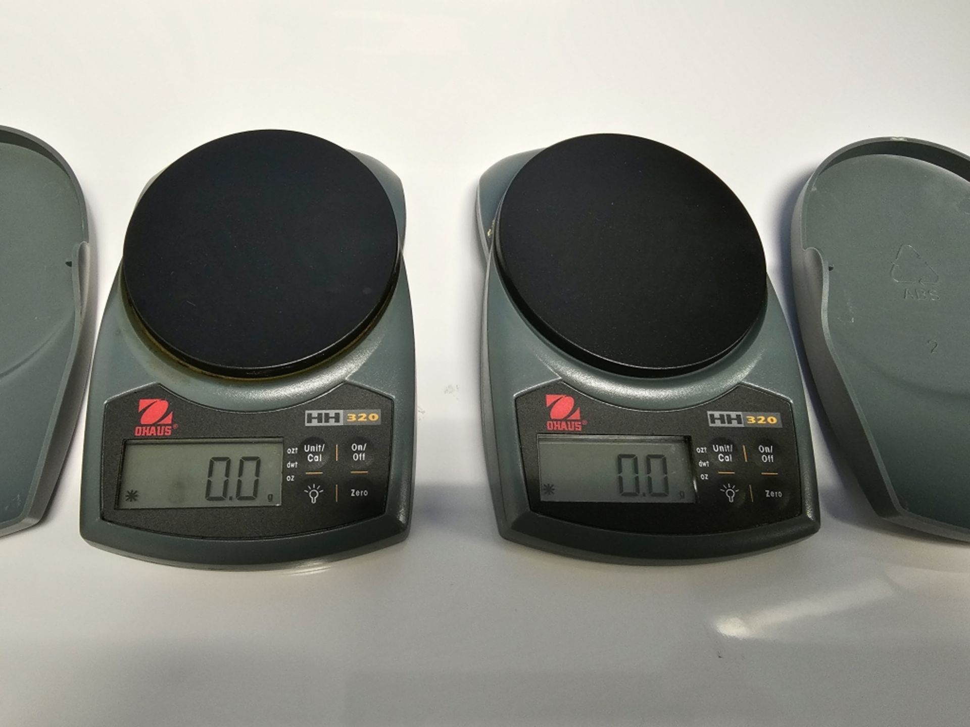 (2) Ohaus HH320 320g Capacity Handheld Scales With Covers - Image 2 of 7