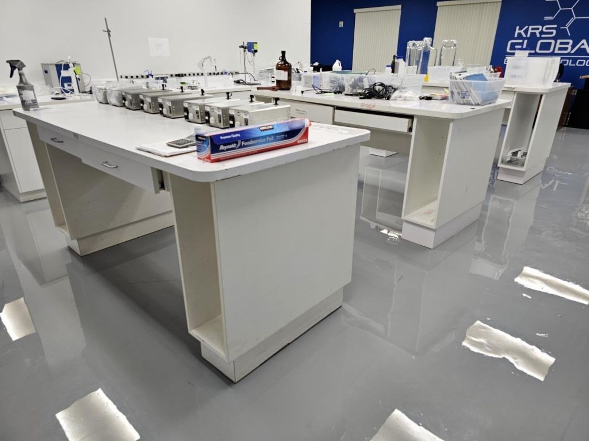 (3) 82" x 38" x 40.5" Double Sided Lab Bench With Drawers and Side Pass Through Storage Areas