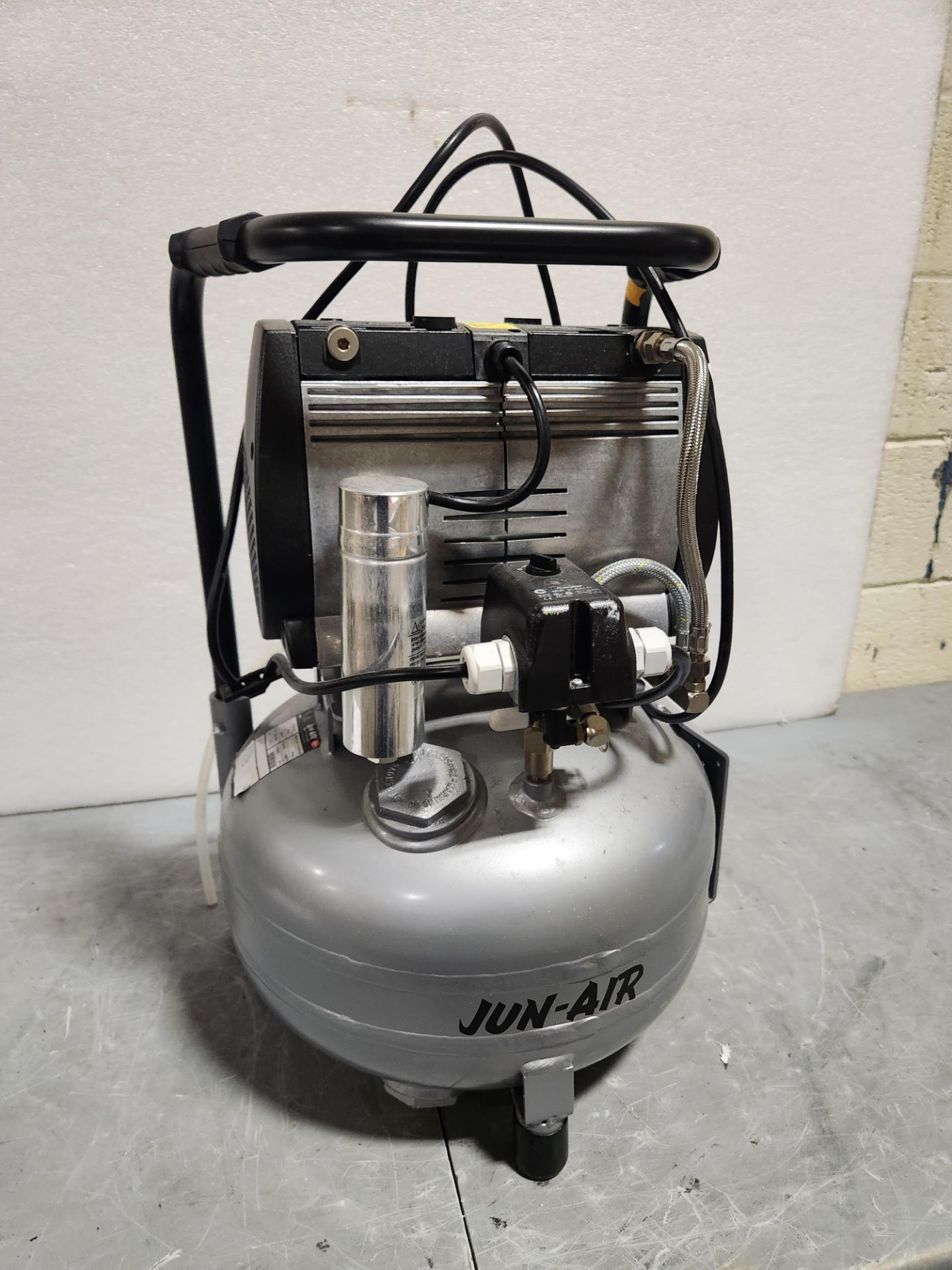 Jun-Air Air Compressor And Tank