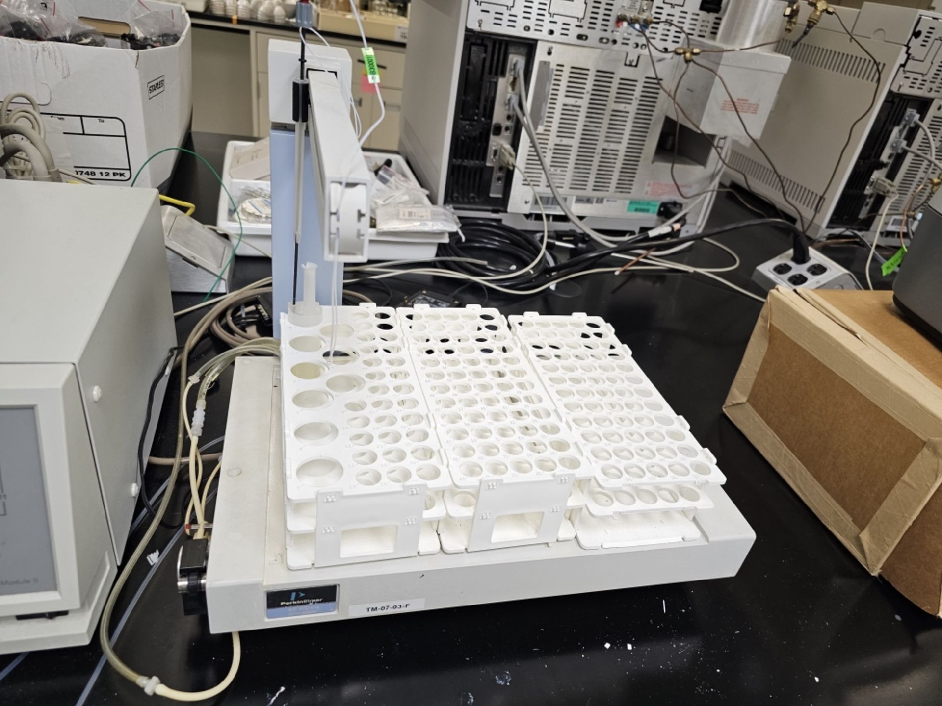 HPLC System - Image 17 of 20