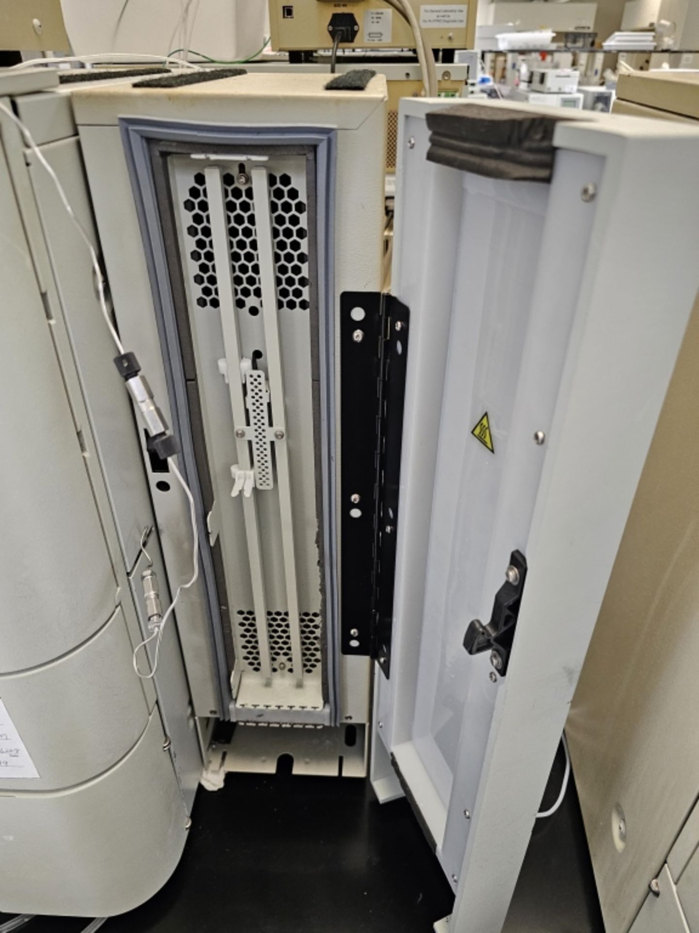 HPLC System - Image 5 of 11