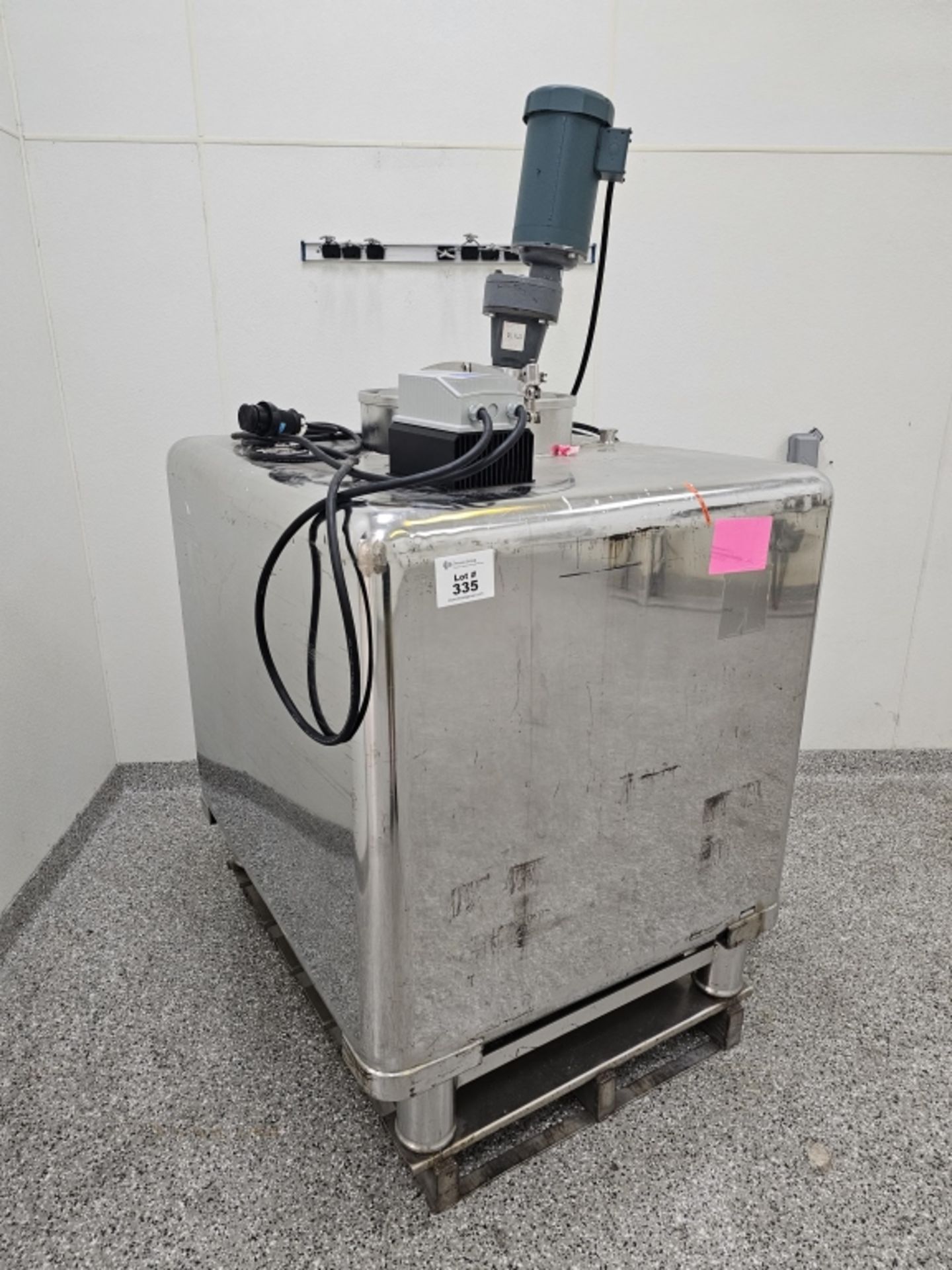 Portable SS Mixing Tank with Mixer - Image 2 of 10