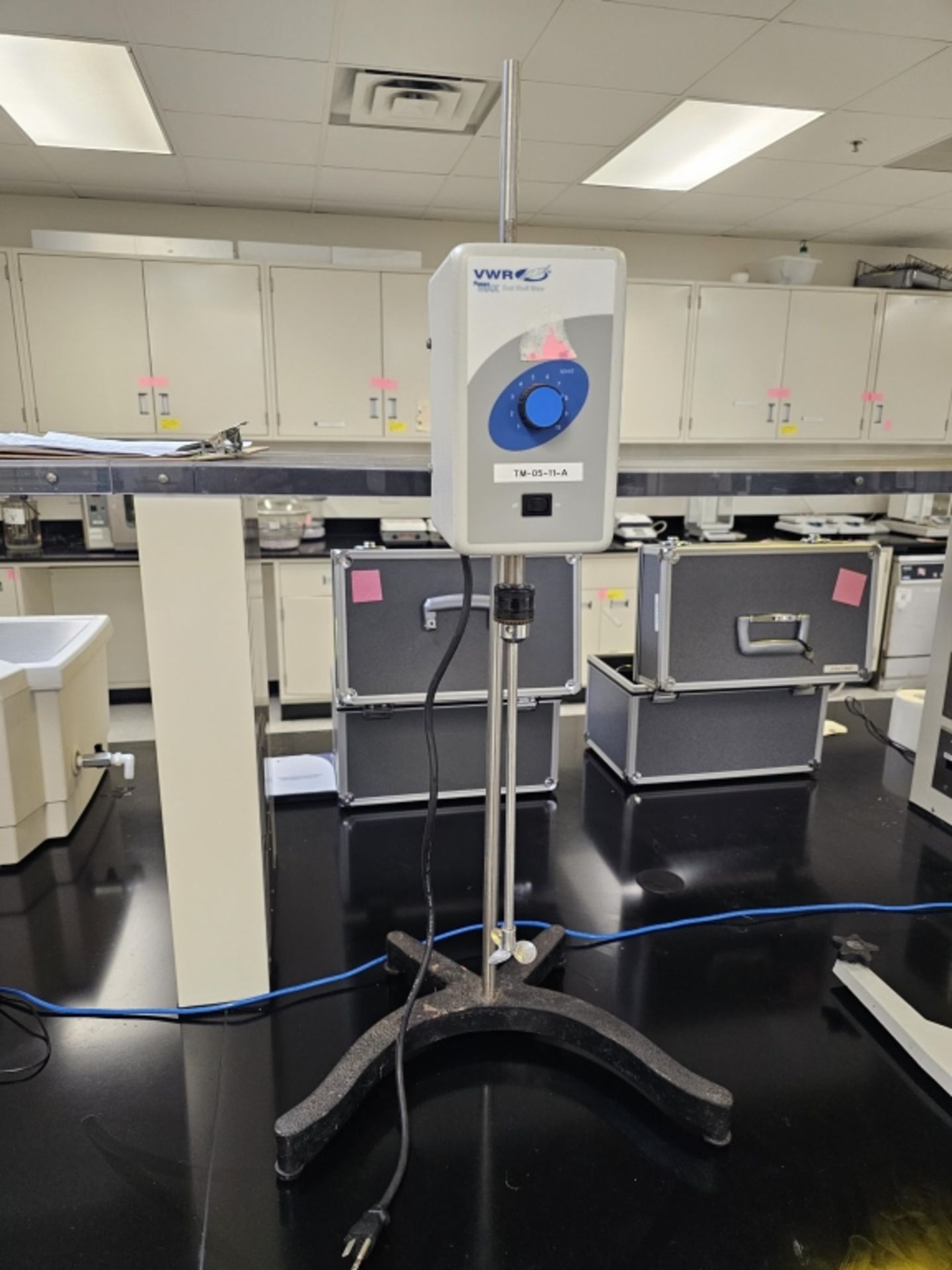 (2) Lab Mixers and Stands - Image 3 of 10