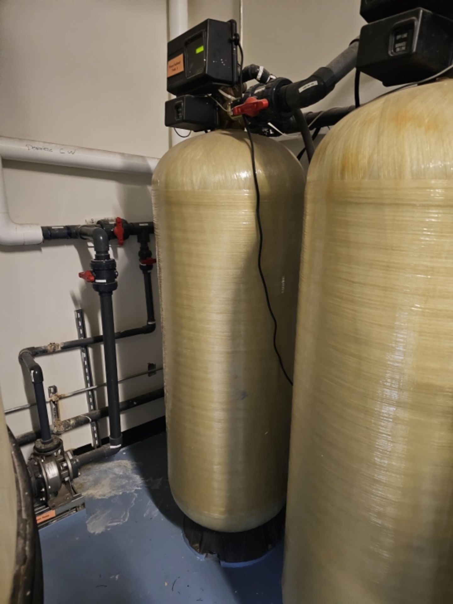 Water Softening System - Image 7 of 12