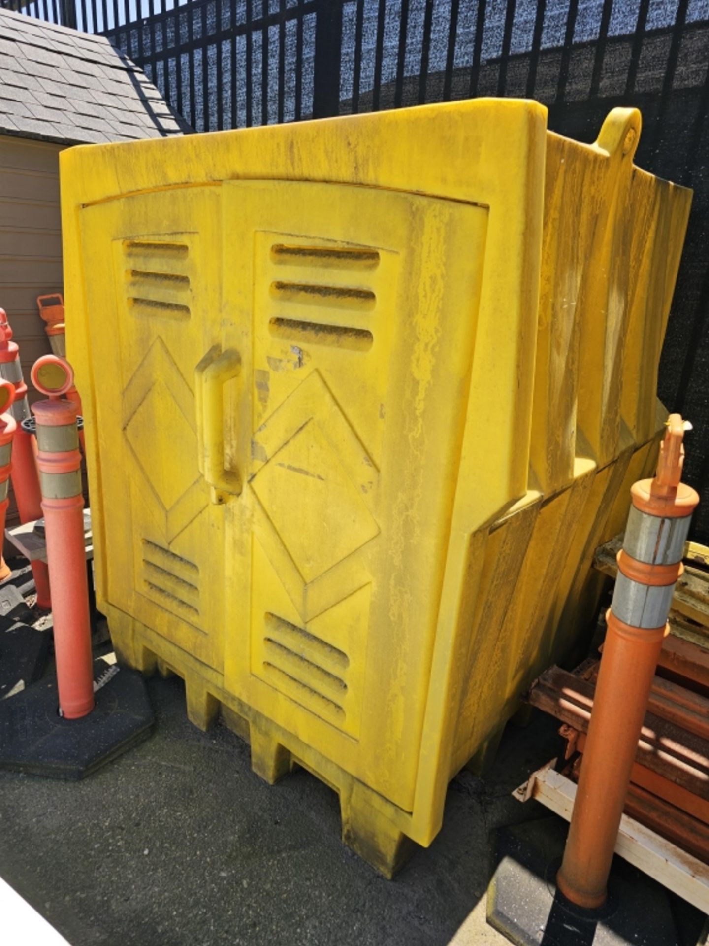 2-Door Portable Chemical Storage Room - Image 3 of 5
