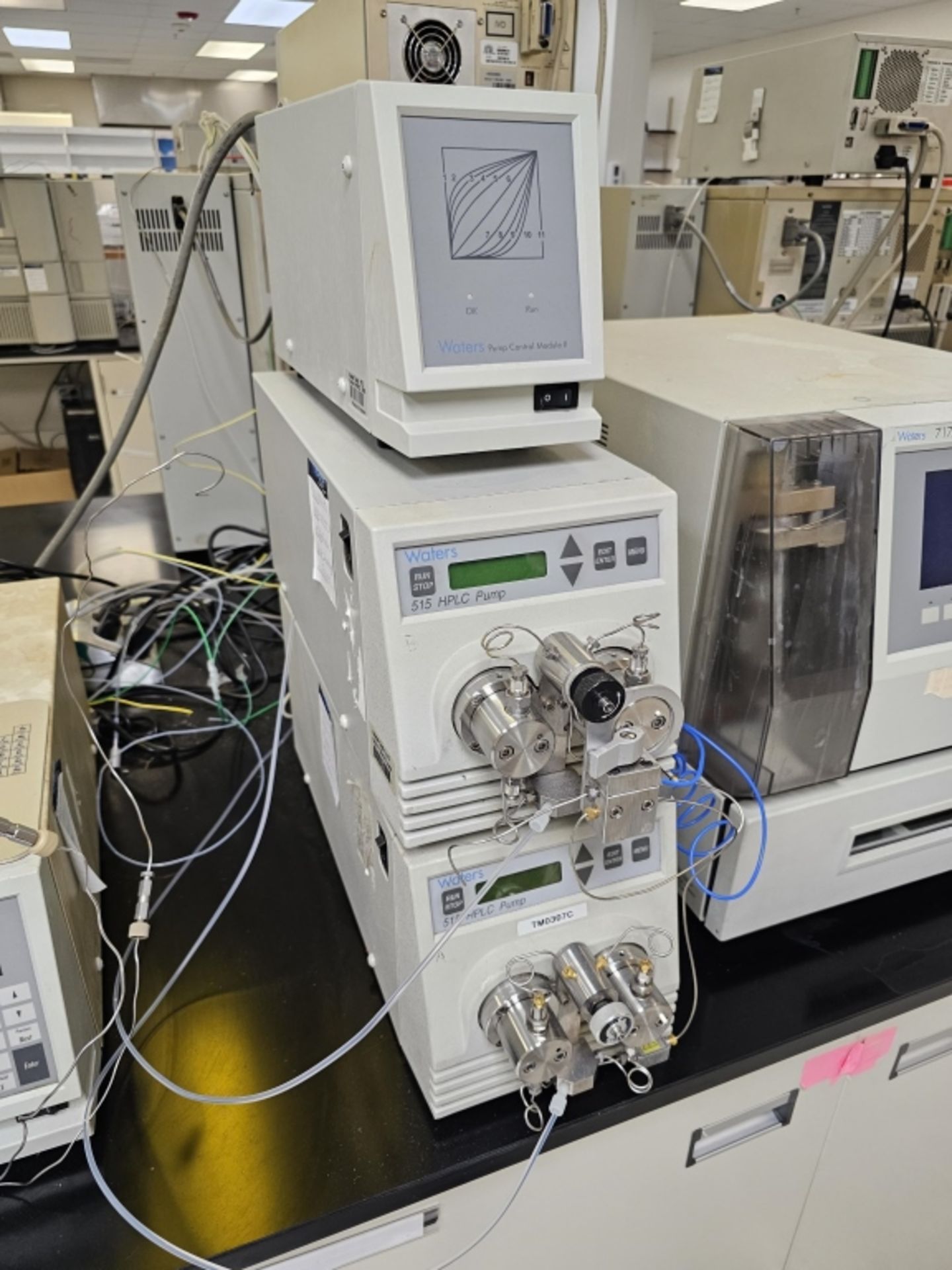 HPLC System - Image 8 of 11