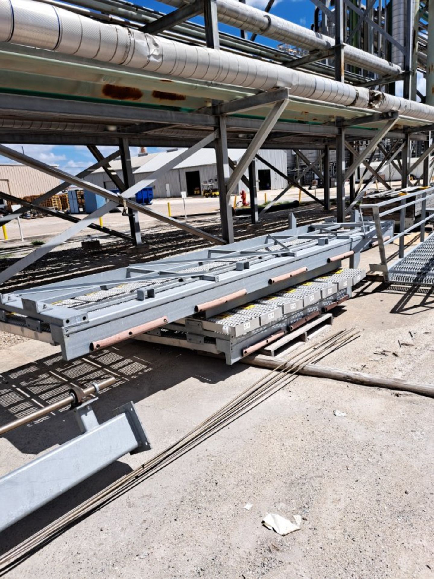 Carbis Elevated Platform - Image 5 of 5