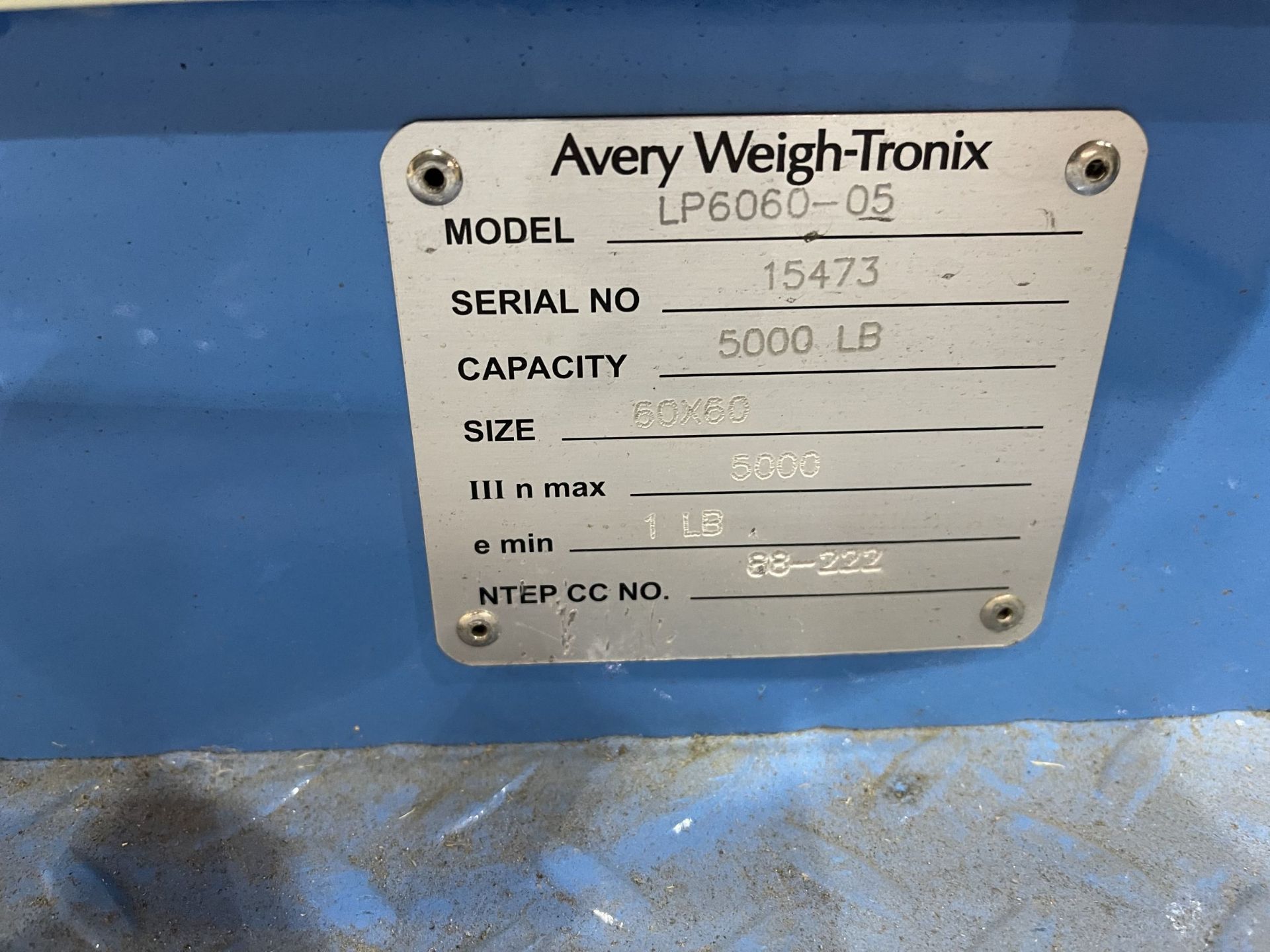 Avery Weigh-Tronix Floor Scale with ramp - Image 4 of 5