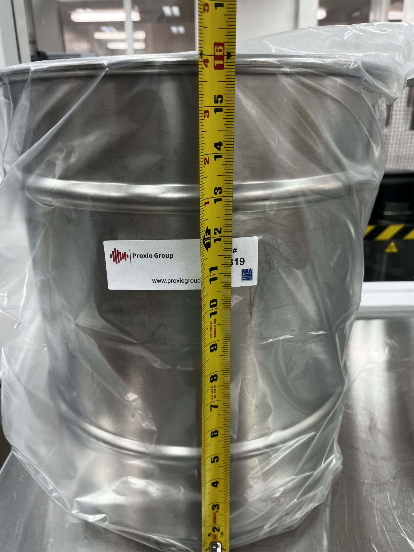 60 Liter Stainless Steel Pot with Lid - Image 3 of 4