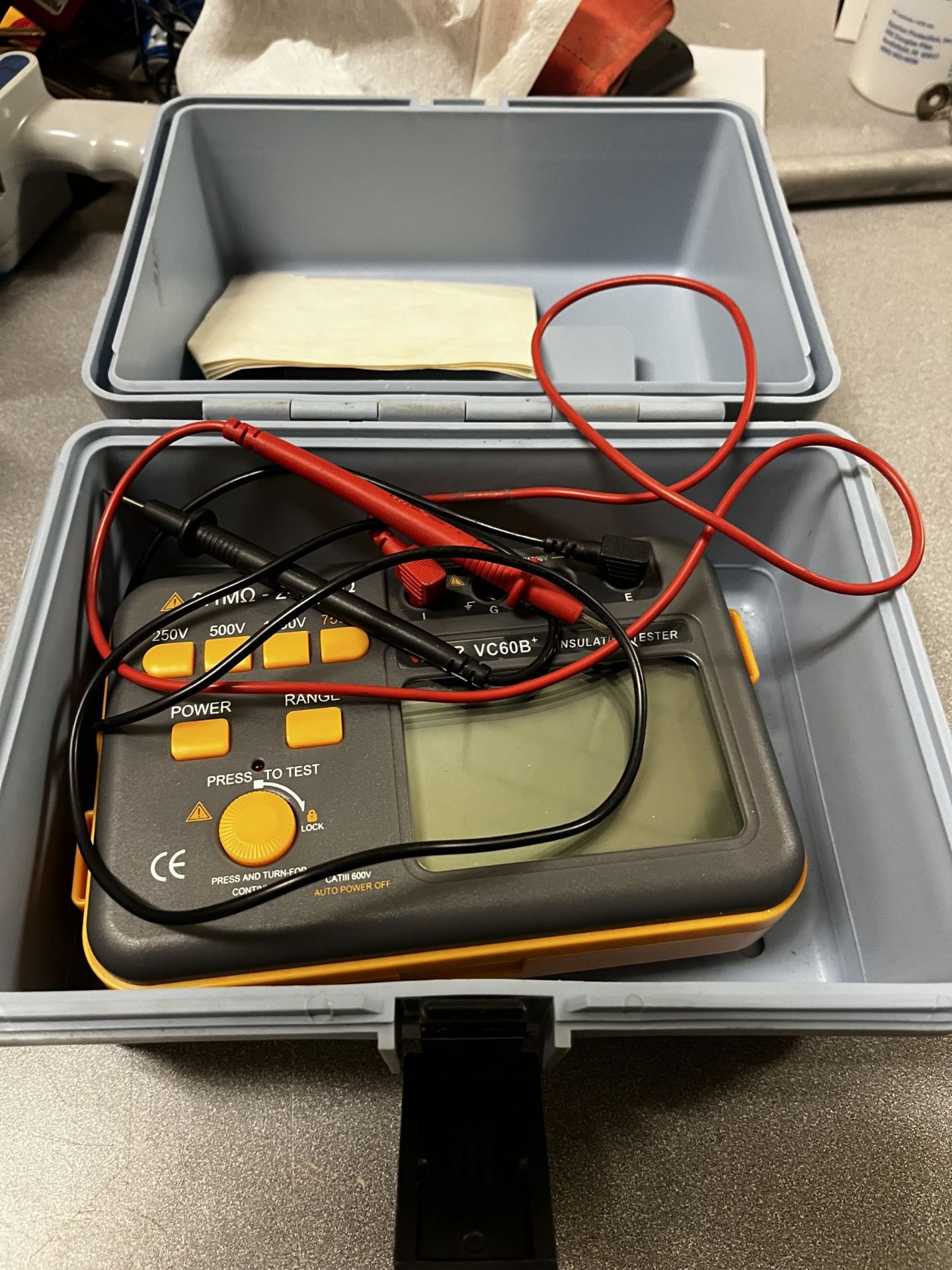 Insulation tester VICTOR VC60B