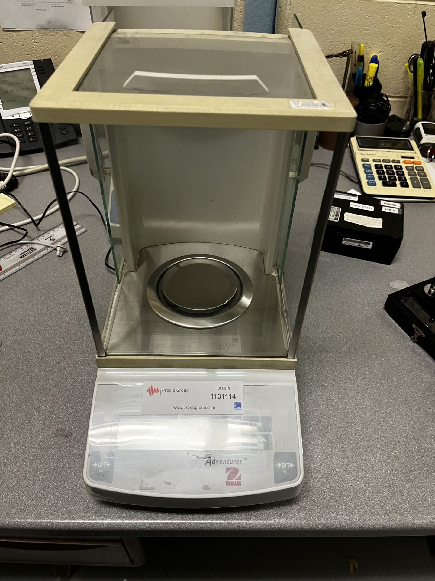 Ohaus Adventurer Analytical Balance