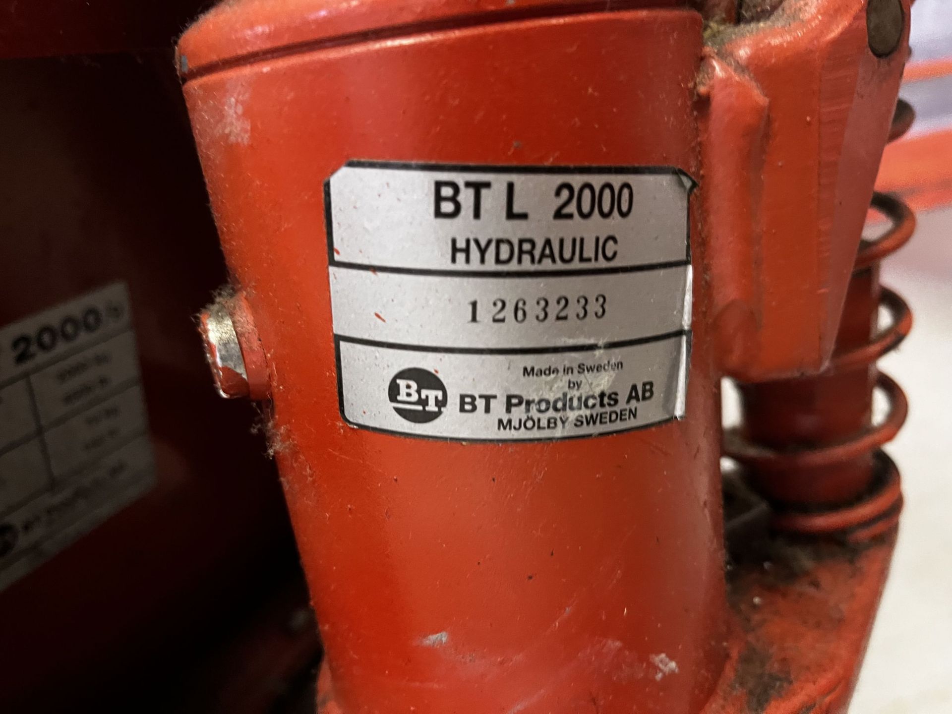 Pallet truck hydraulic BT Canada mod:BTL2000/9 - Image 4 of 6