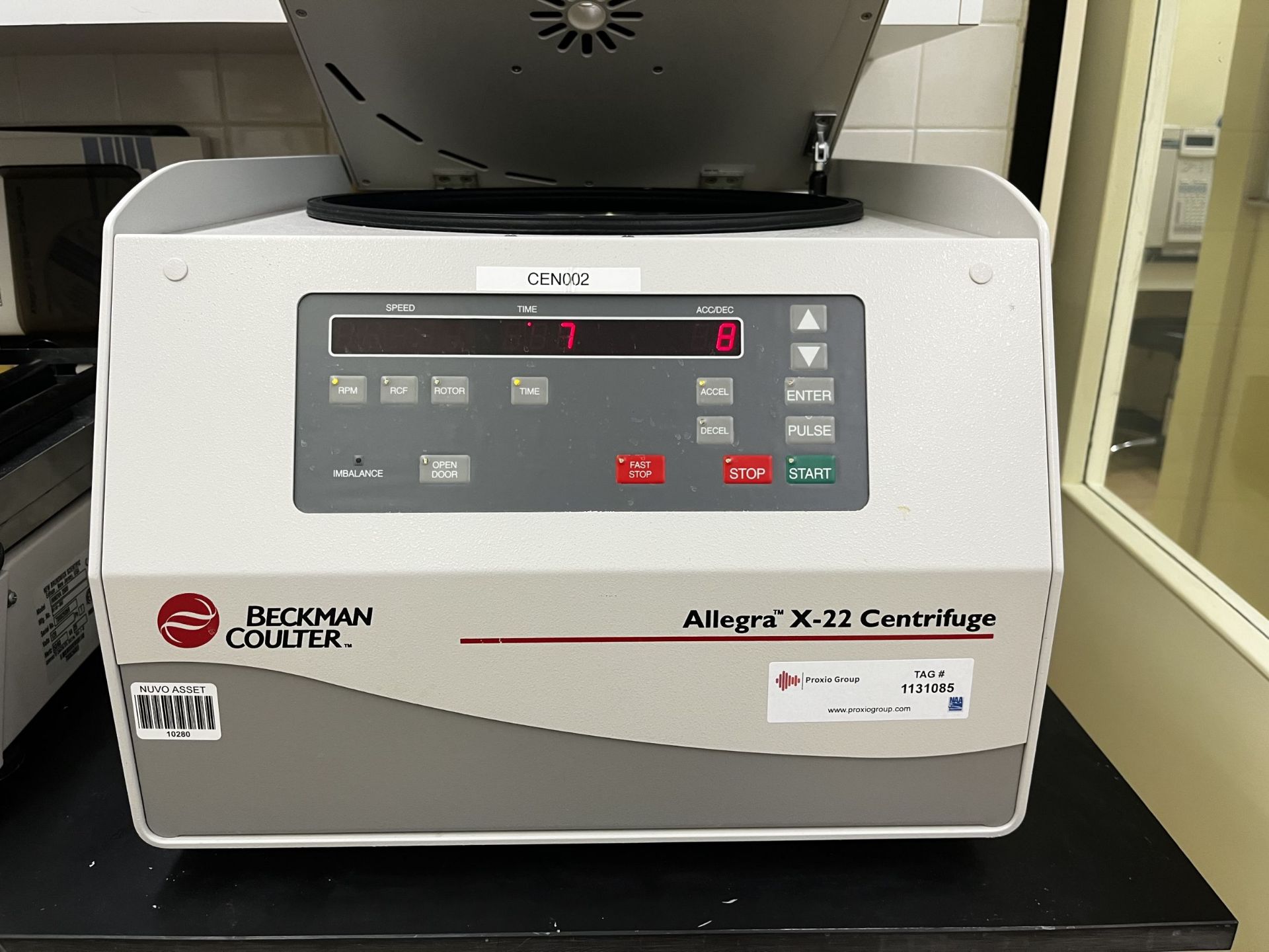 Beckman Coulter Centrifuge - Image 4 of 10