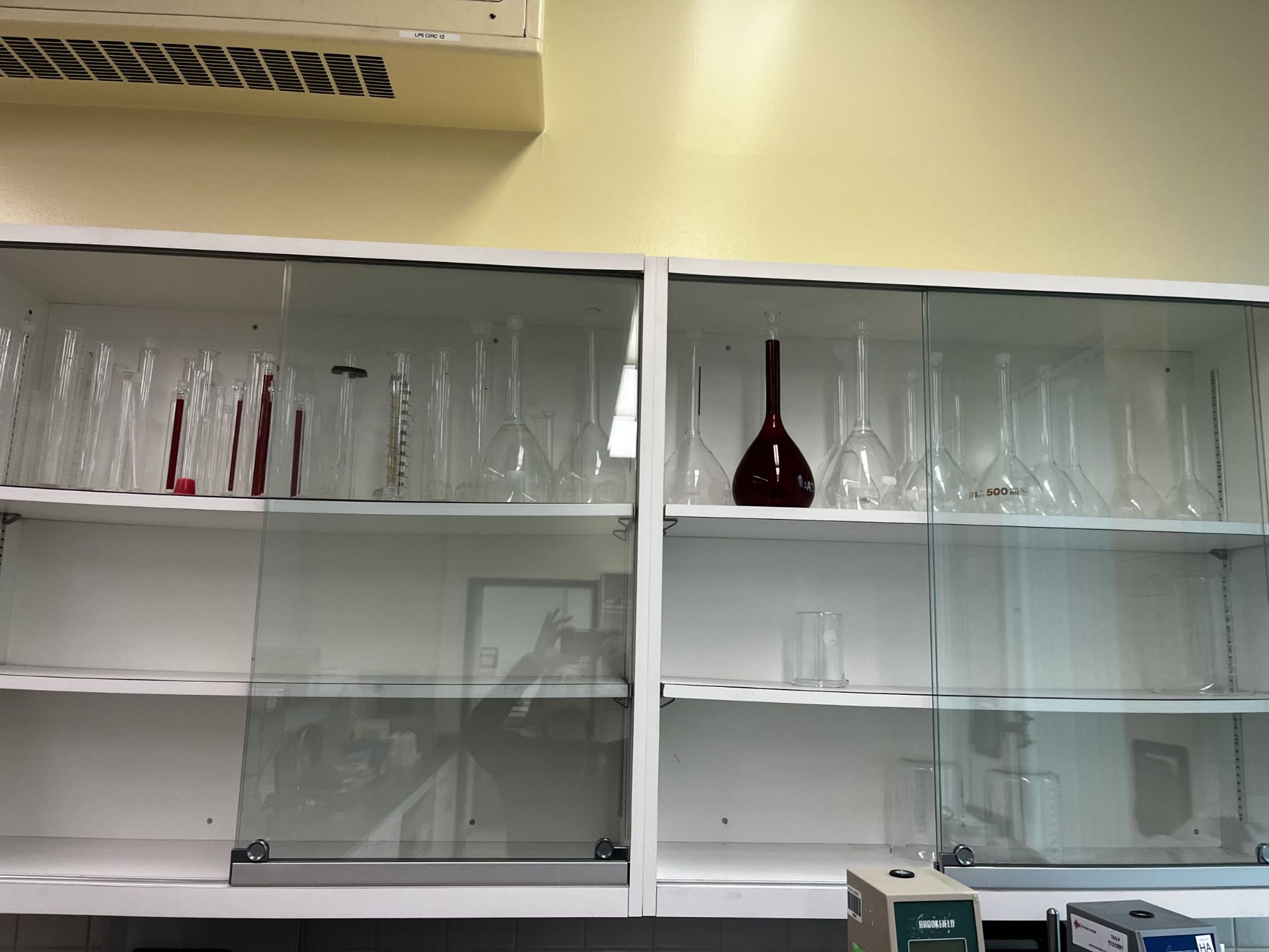 Lot of Assorted Lab Glassware - Image 2 of 5