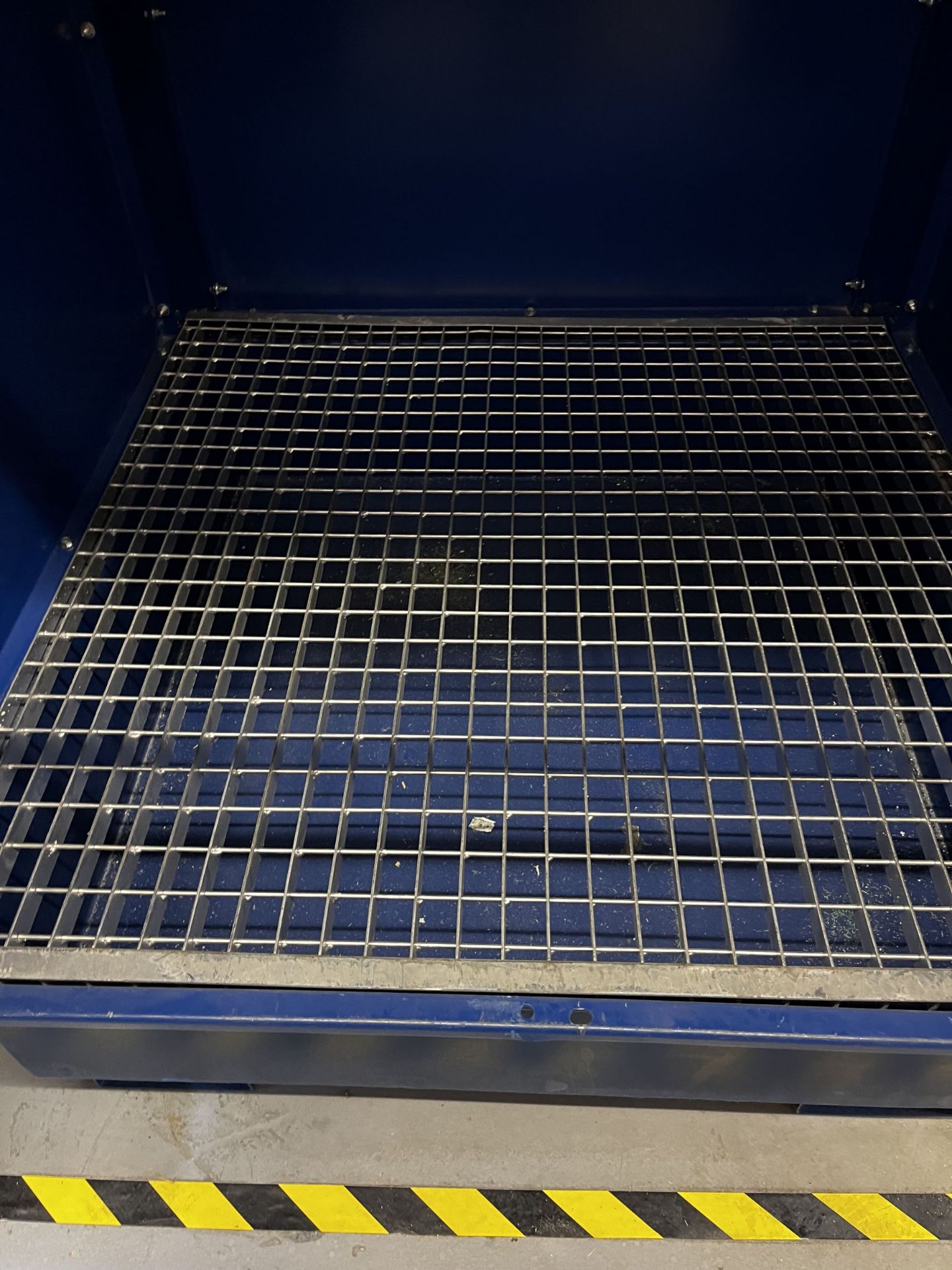Hazardous material barrel Storage cabinet - Image 3 of 4