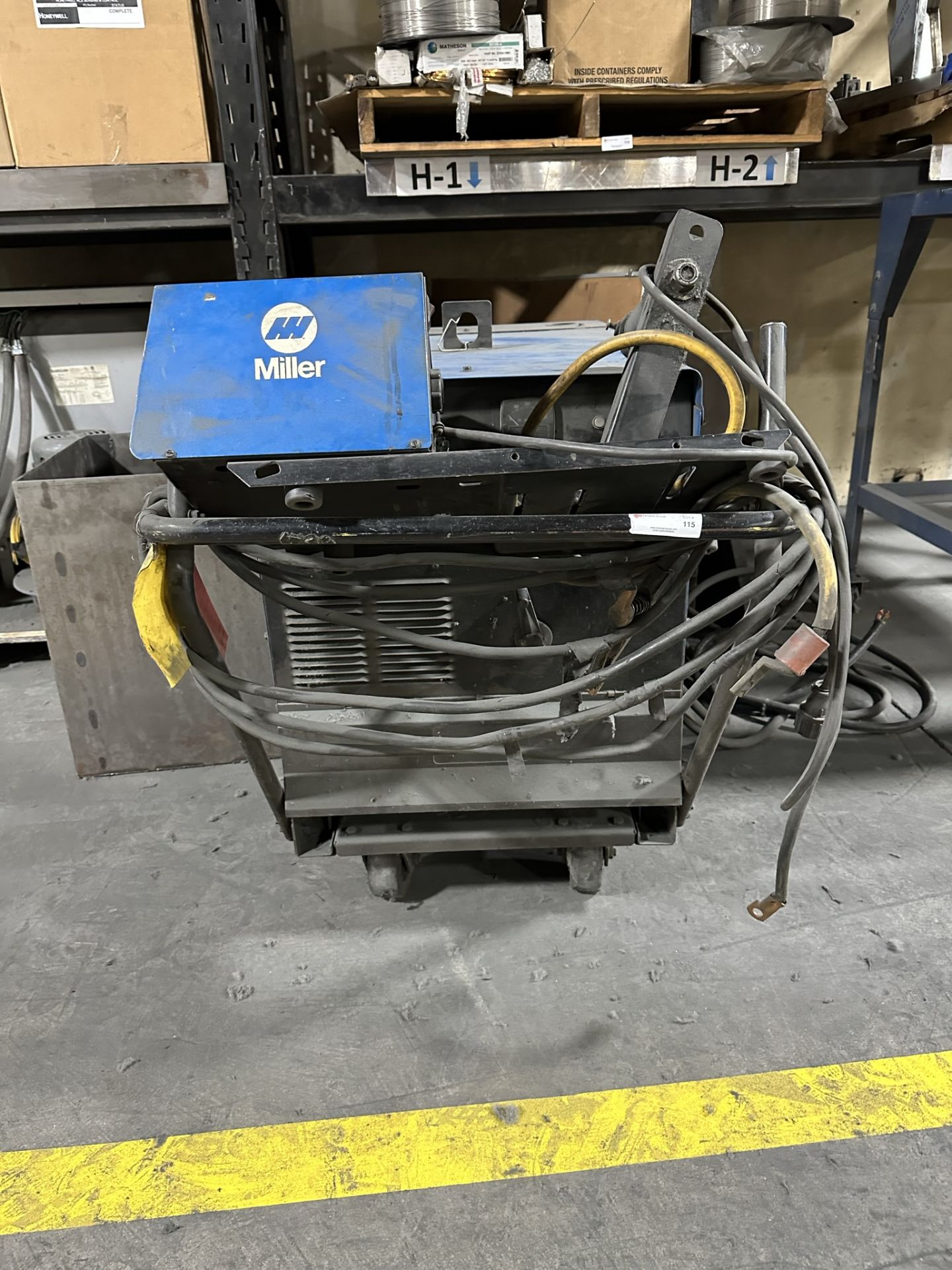 Welder - Image 7 of 12