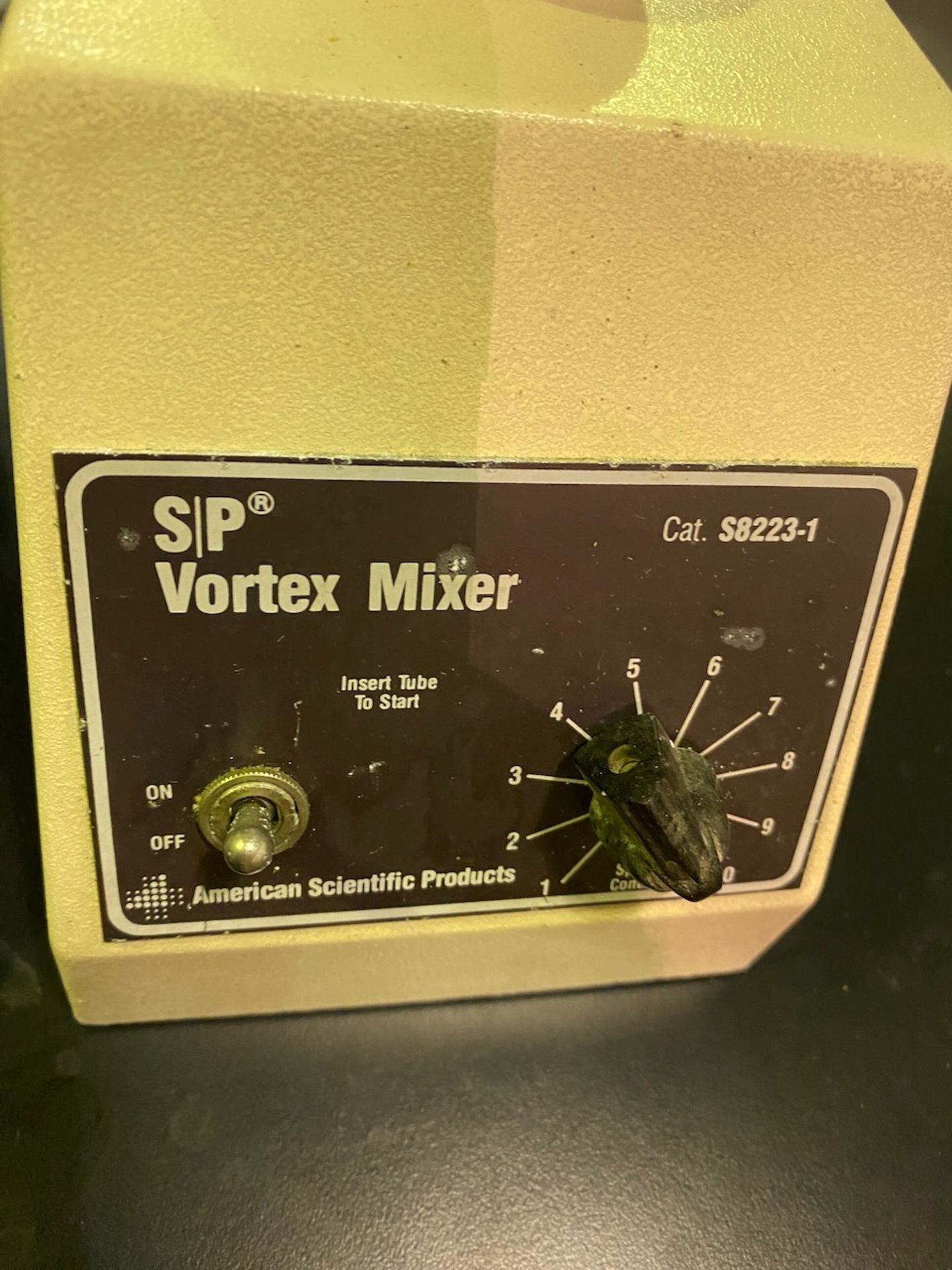 Two Vortex mixers, one IKA MS2 S9 Minishaker, one american scientific products S8223-1 Vortex Mixer. - Image 3 of 5