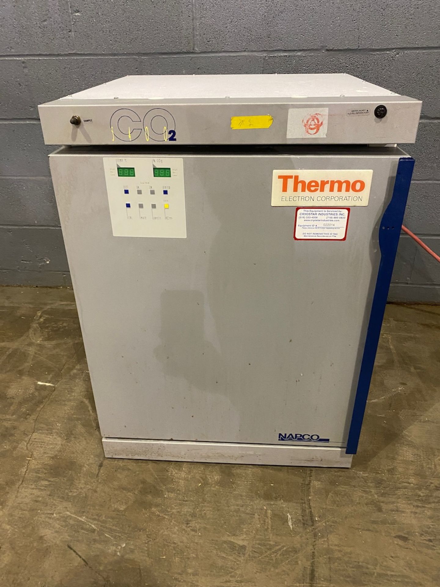 Thermo Electron Precision C02 Incubator, catalog 51201063, 17" x 18" x 26" tall chamber, S/N