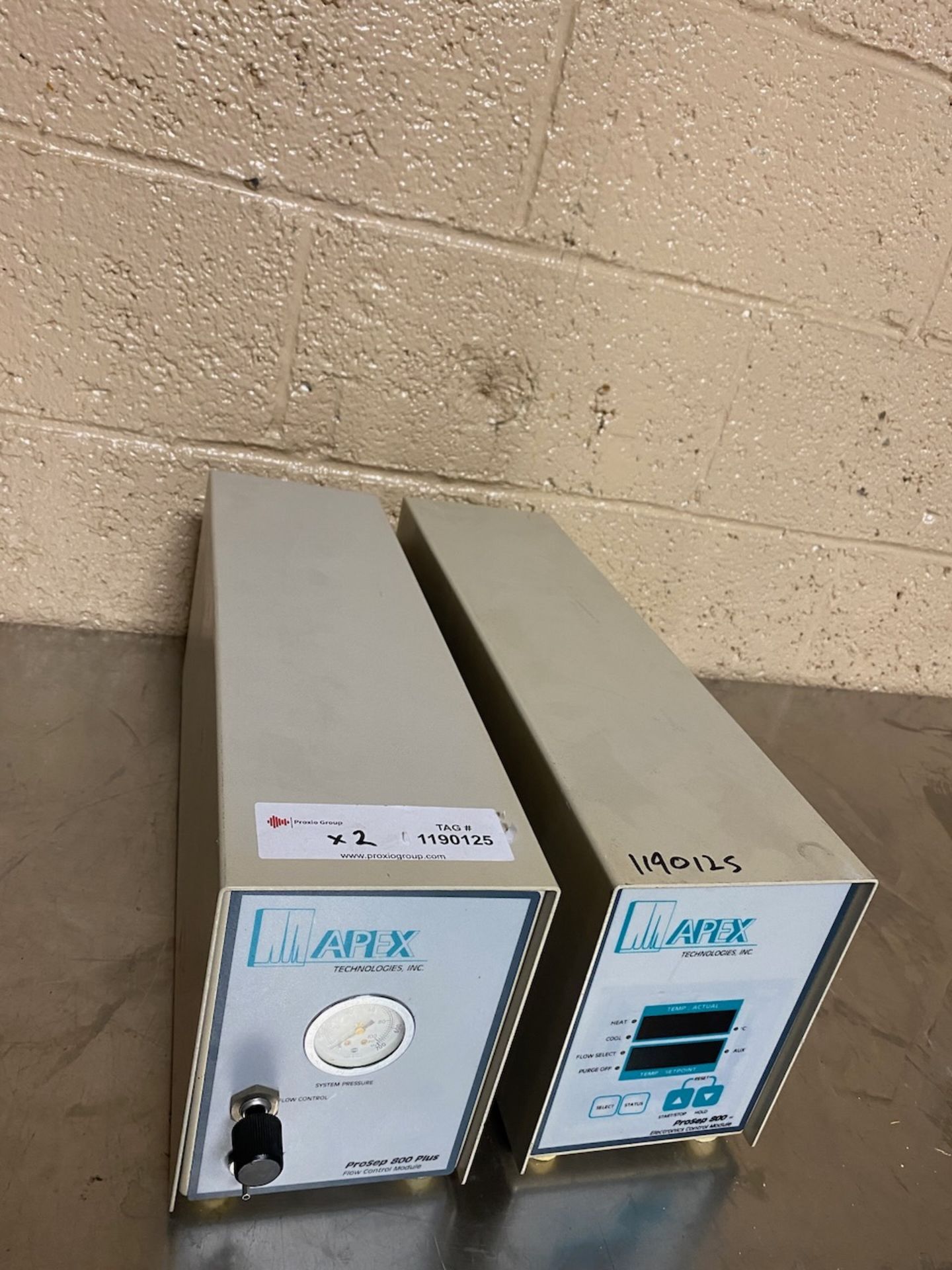 Lot of two Apex technologies modules. One Prosep 800 plus flow control module, model FCM-800, S/N - Image 2 of 4