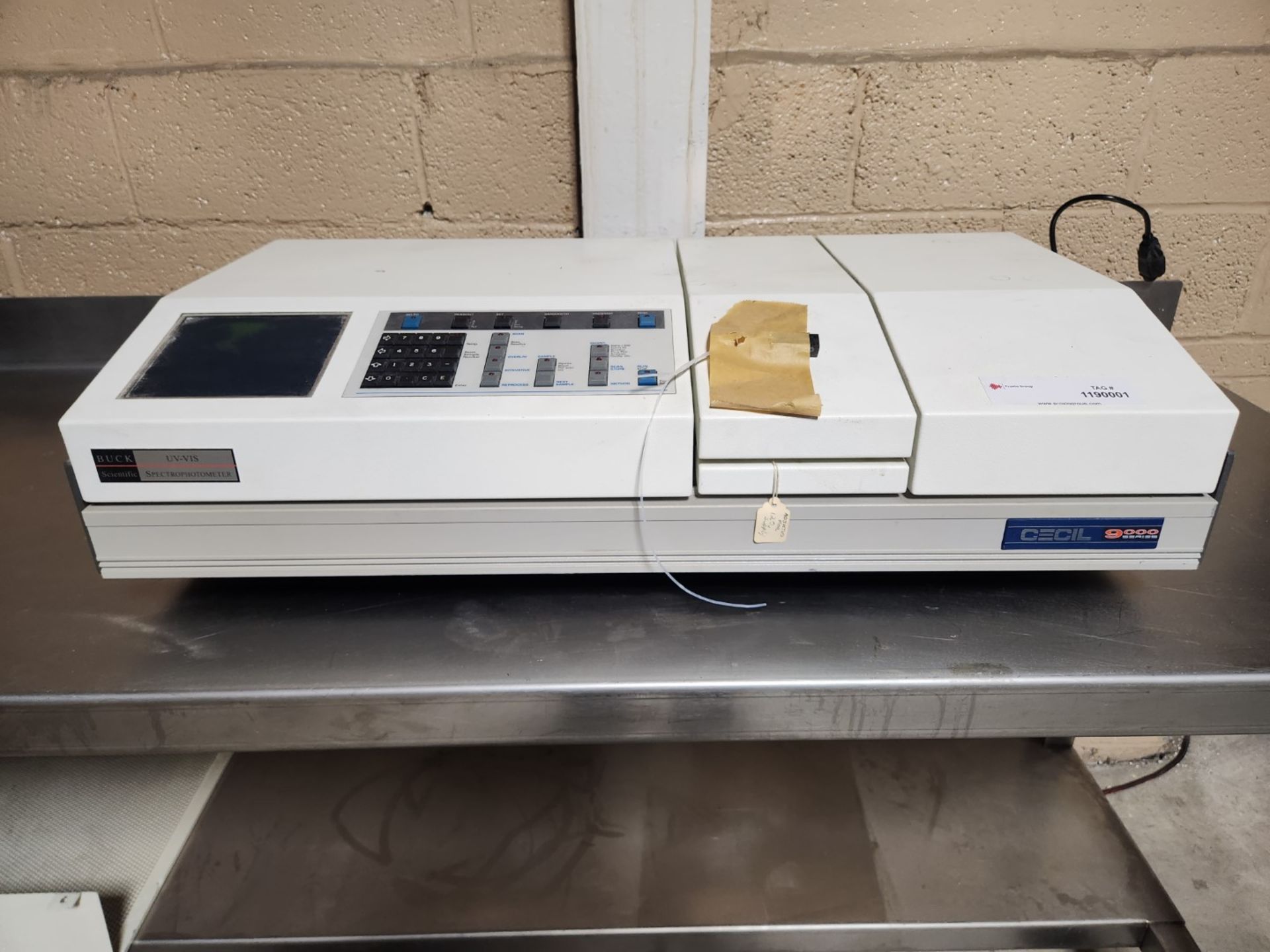 Buck Scientific UV-Vis Spectrophotometer, CECIL 9000 series, unit takes power but does not power on,