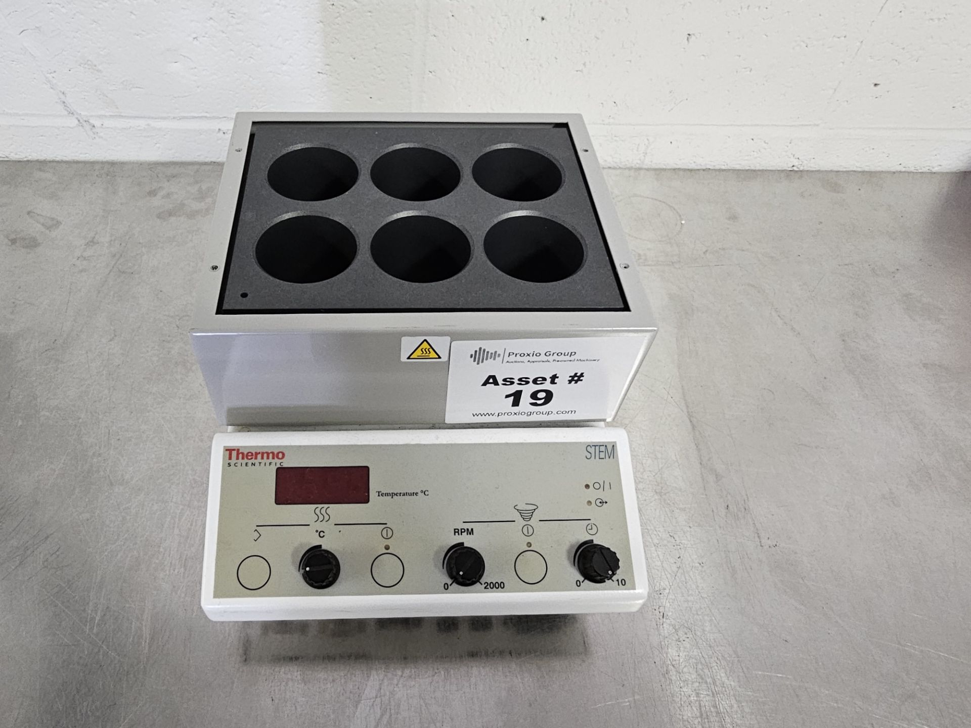 Thermo Scientific / Electrothermal Model PS80043 STEM Series Reaction Station Dry Bath - Image 3 of 6