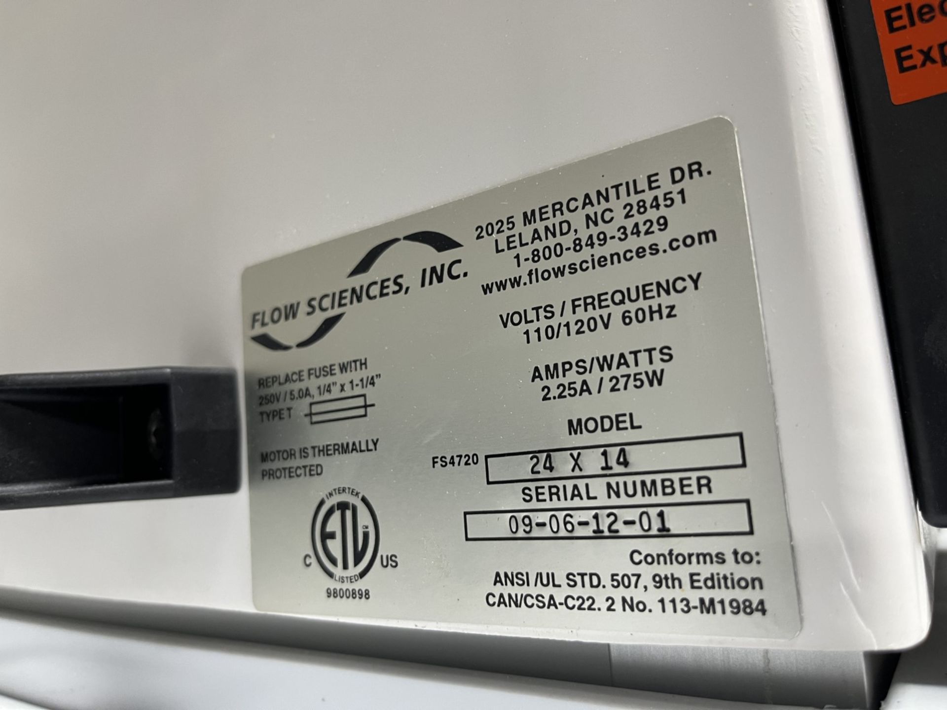 Flow Sciences Inc. plexiglass glovebox, model FSCQ04233, chamber measures 72" wide x 28" deep x - Image 11 of 12