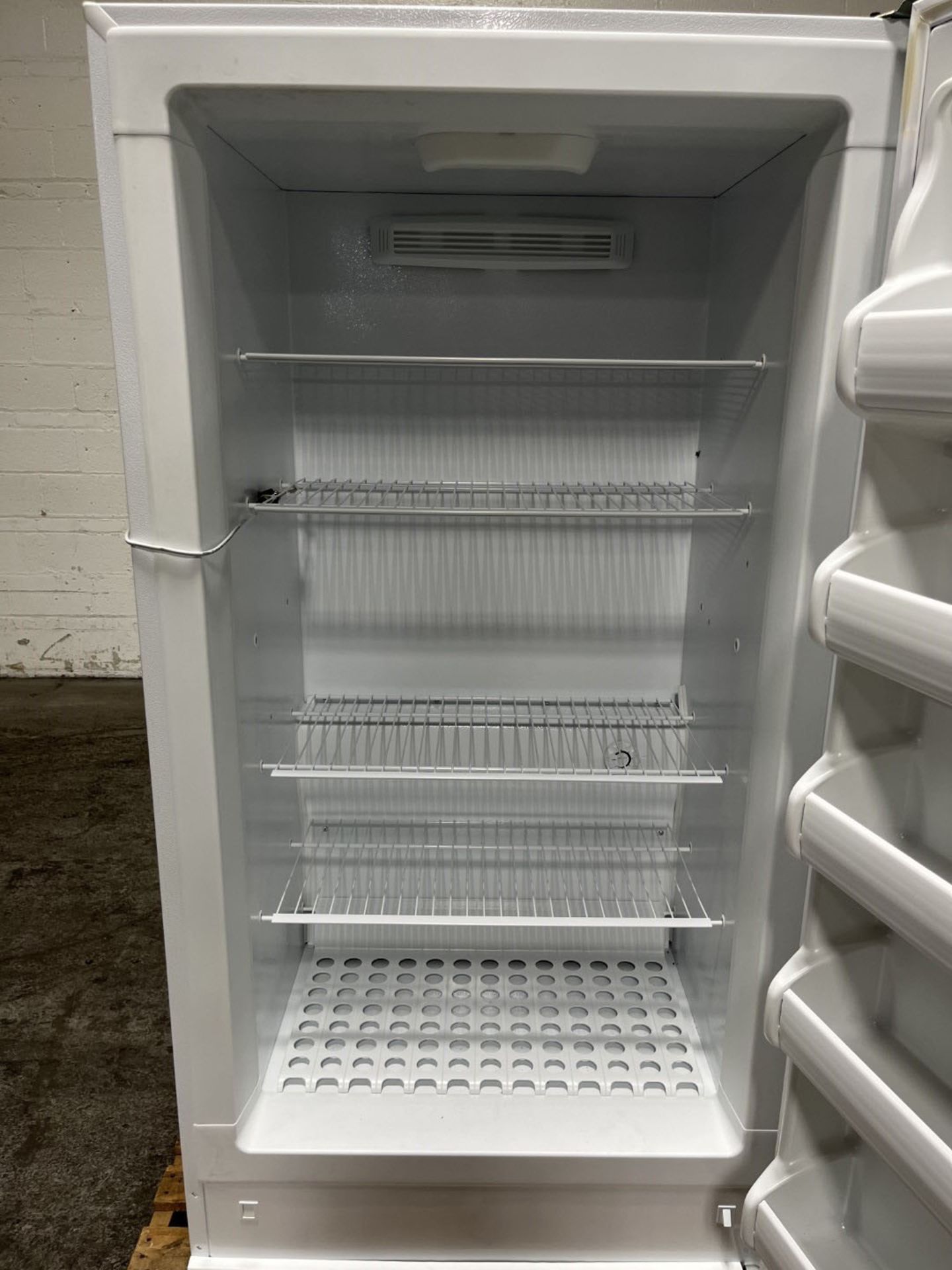 Fisher Scientific IsoTemp refrigerator, model 17LREEFSA, 115 volt, R-134a refrigerant, serial# - Image 7 of 7