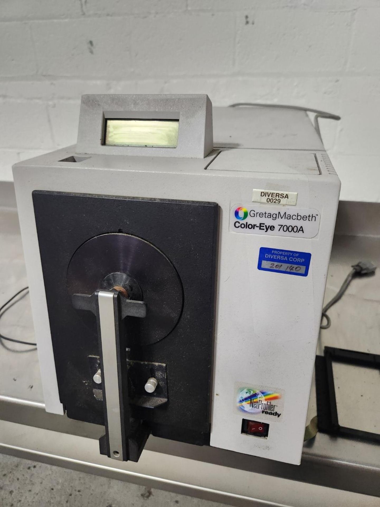 GretagMacbeth Color-Eye 7000A spectrophotometer, model CE-7000A, 120 volts, serial# 37103841097. ( - Image 7 of 8