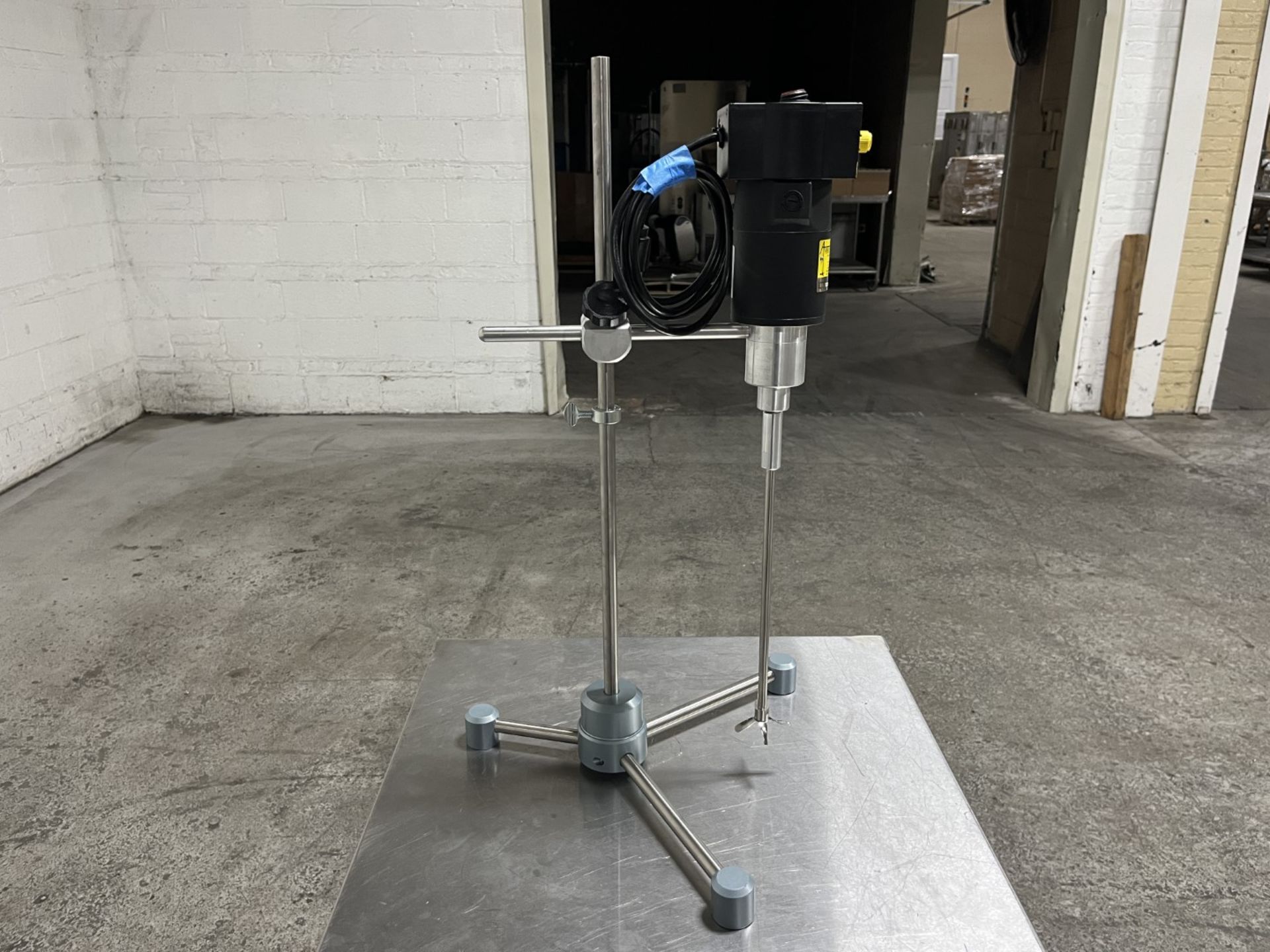 Arrow Engineering electric mixer, model 850, serial# 0L1709235 with support stand. (TAG # 1190198) - Image 5 of 6