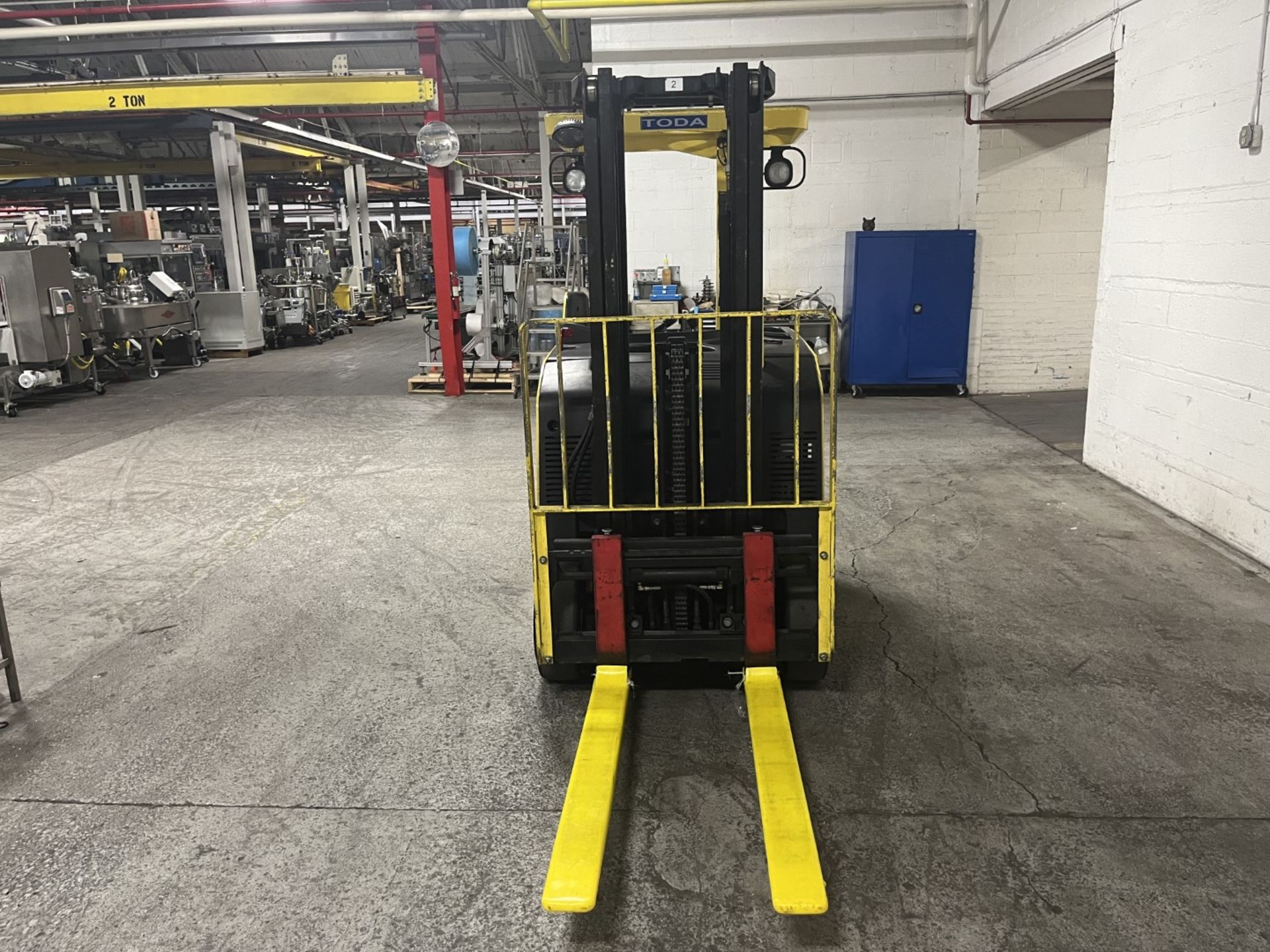 Hyster Stand up forklift, Model E35HSD2-18 SN B219N01622J (TAG # 1200033) Ships from Cleveland, OH - Image 3 of 6