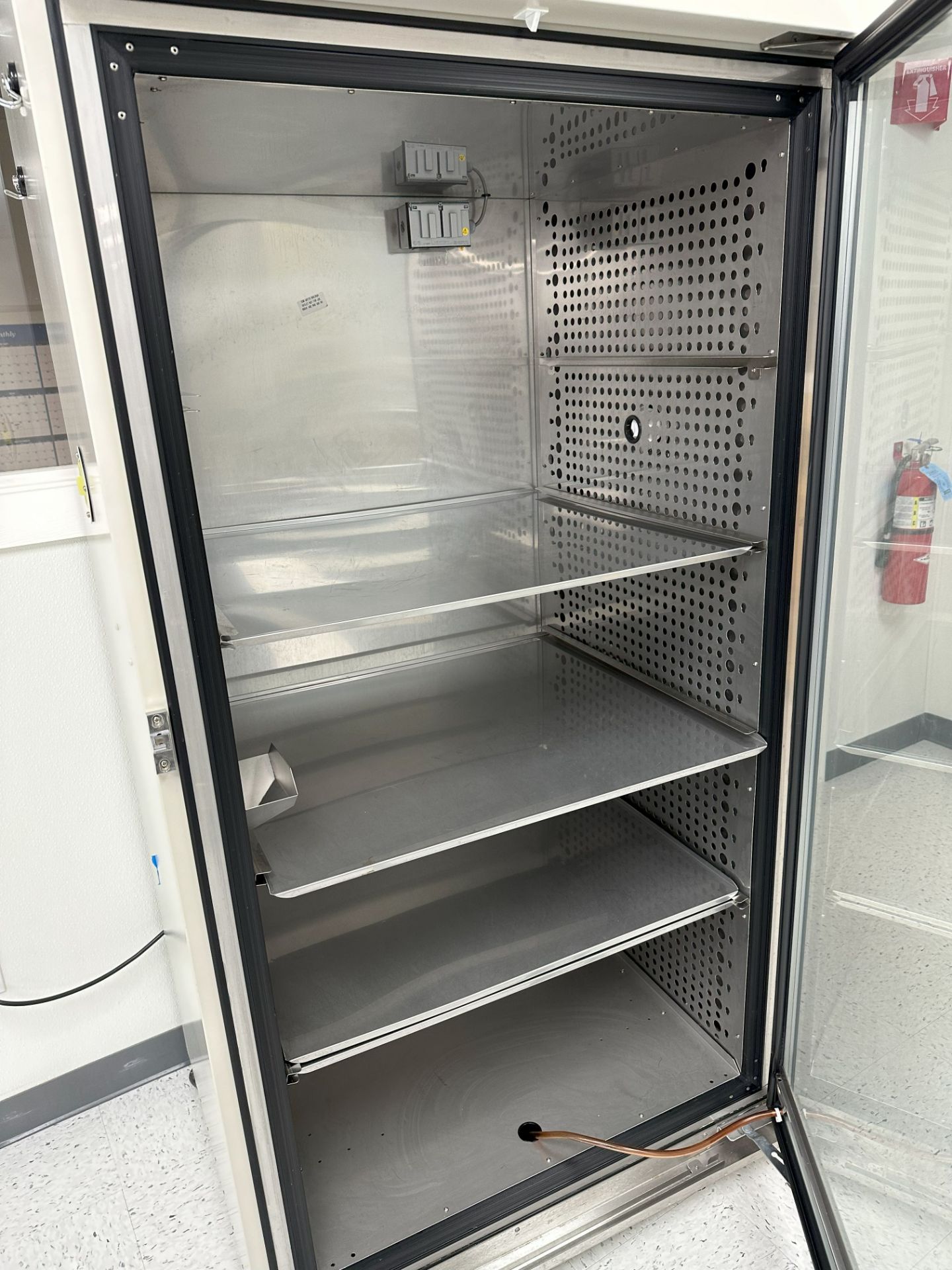 Large Capacity CO2 Incubator - Image 4 of 5