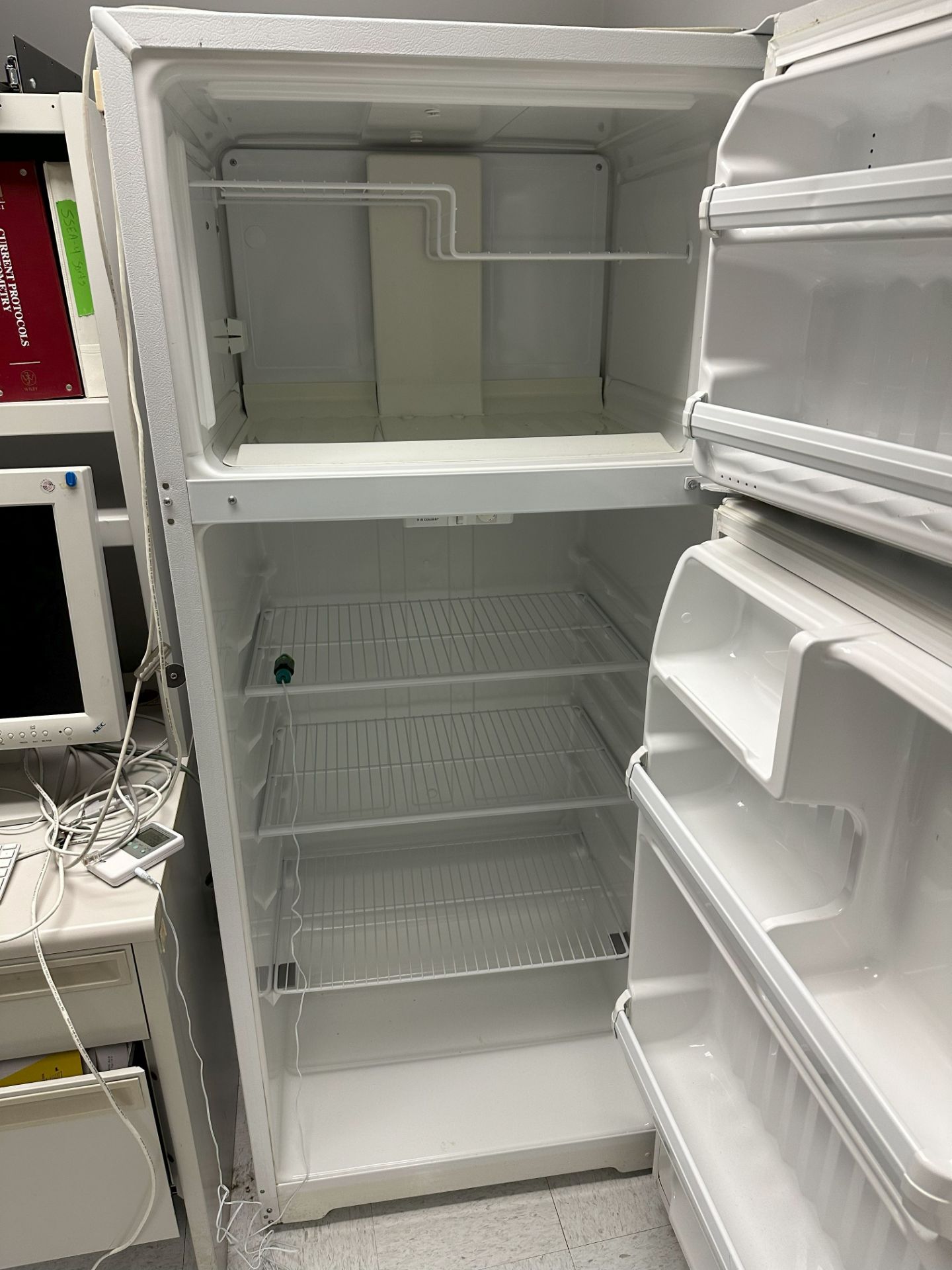Refrigerator/Freezer - Image 2 of 4