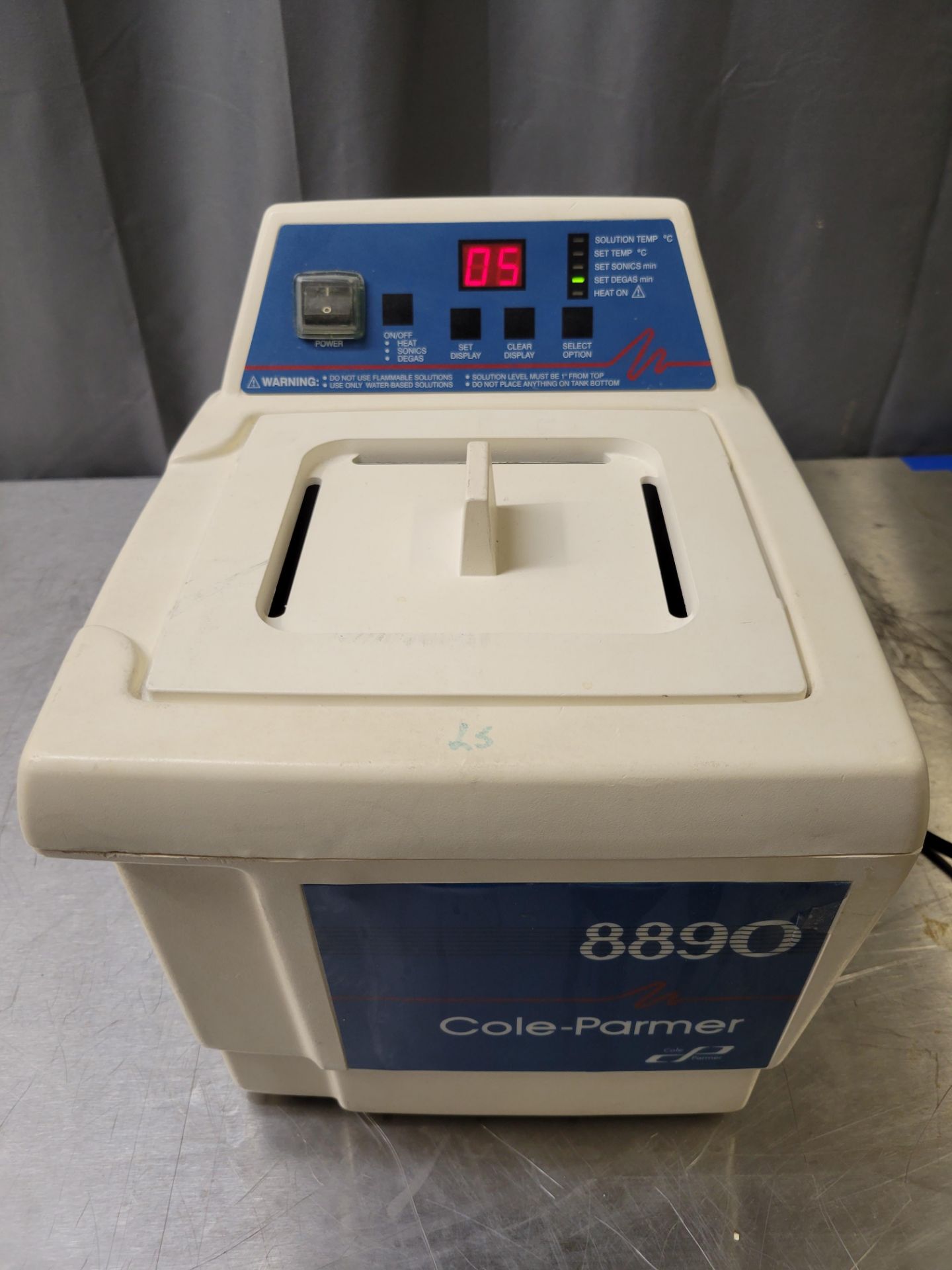 Cole-Parmer model 08890-21 Ultrasonic Cleaner sn QAC120617230D Bldg Loc: 2-3 or 4 This Lot Ships - Image 2 of 5