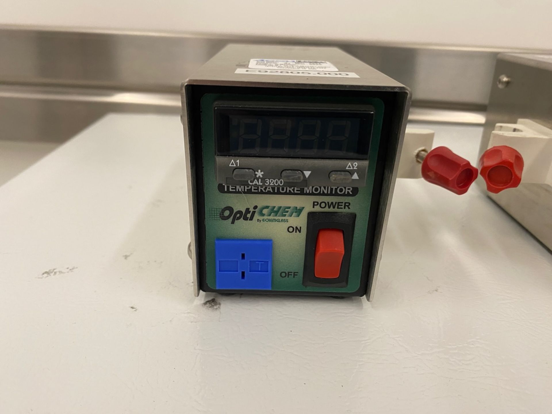 Two Optichem temperature monitors part number - Image 3 of 5