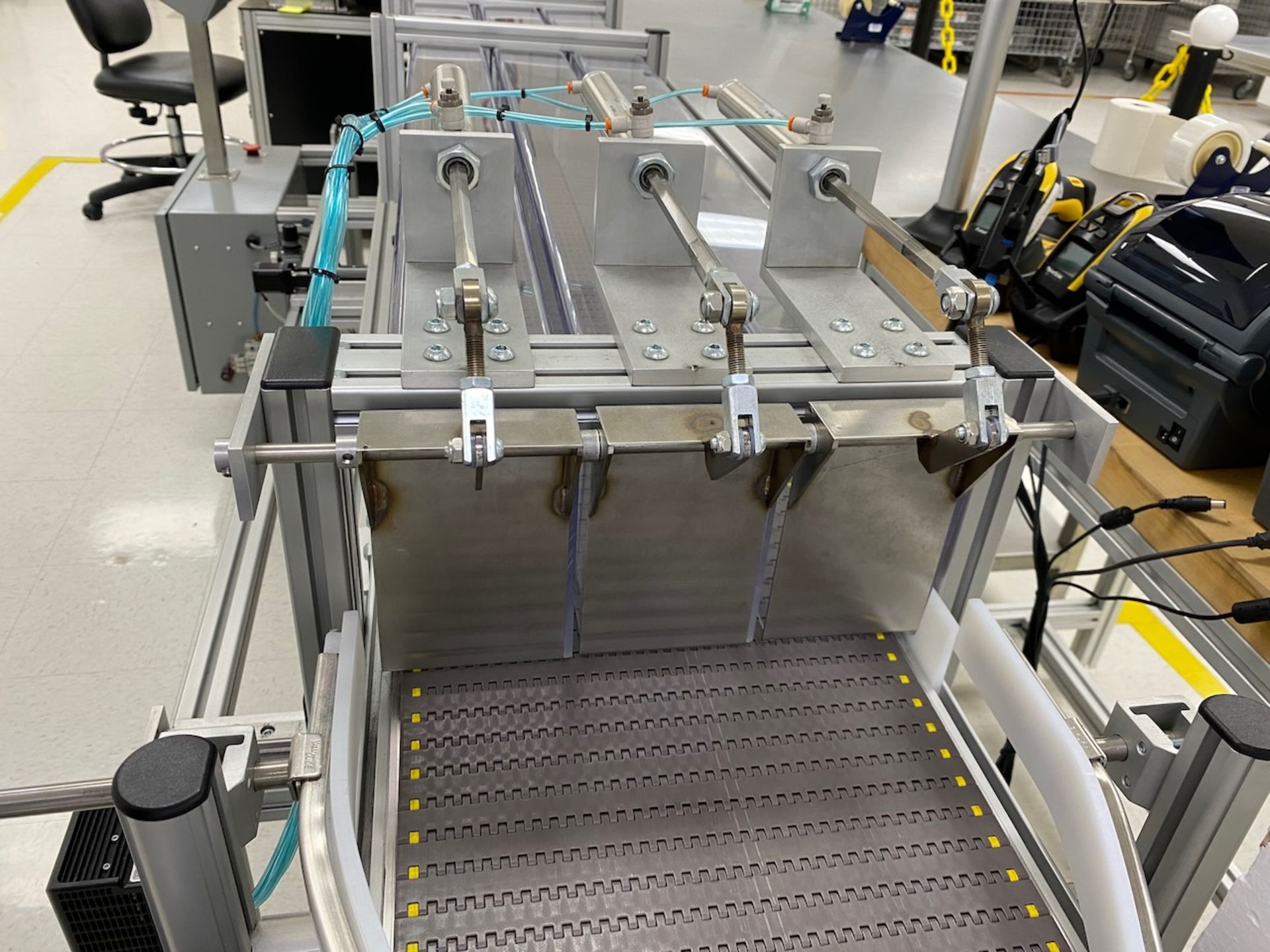 Case Automation Three Lane Conveyor - Image 7 of 9