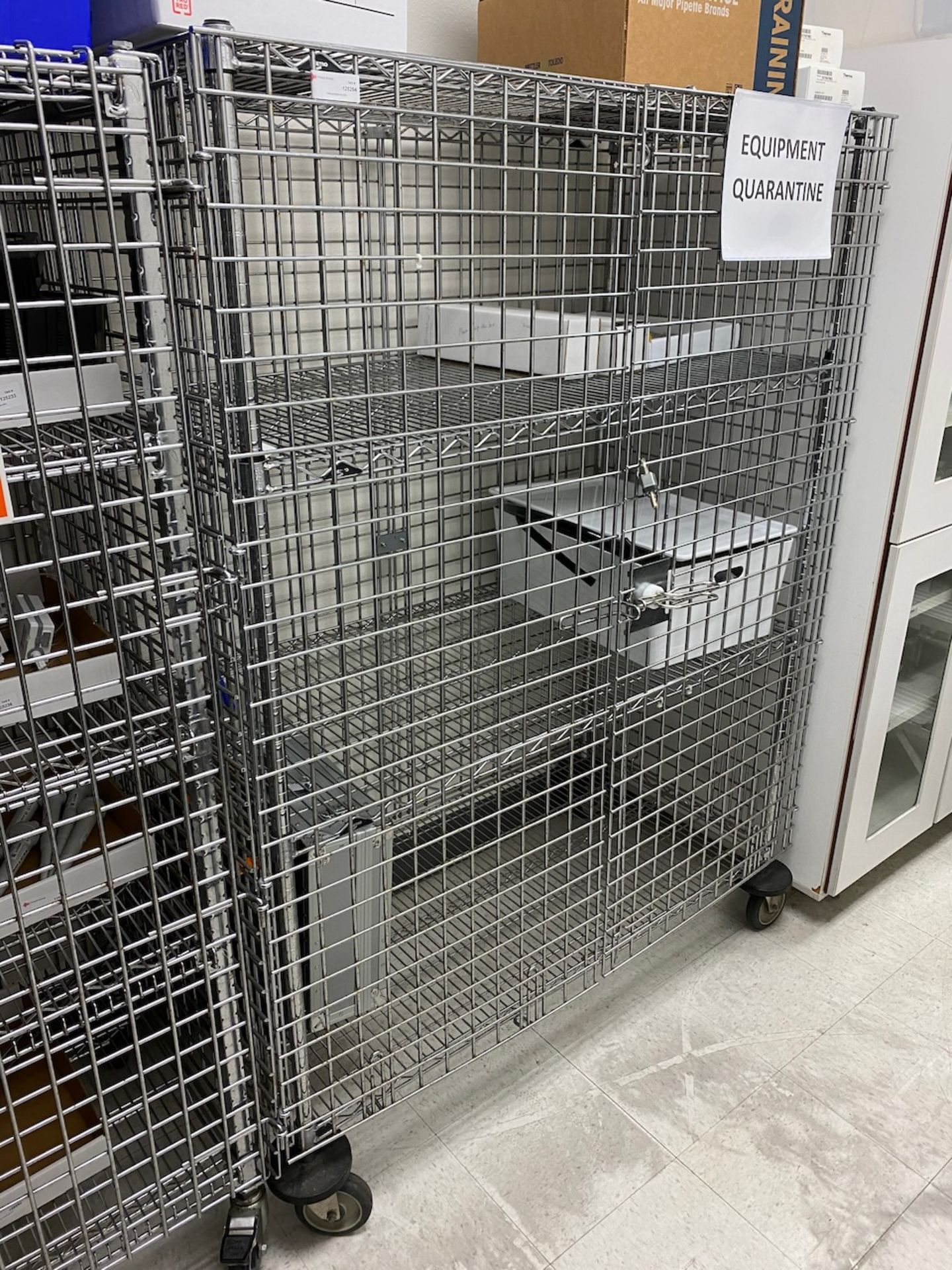 Locking Wire Cage on Casters