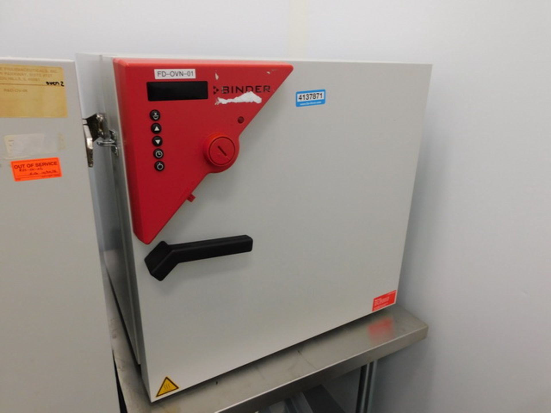 Binder Laboratory Oven, model ED 53-UL, 572 f max temp, 1.2 kw, 115 volt, serial# 05-84592.