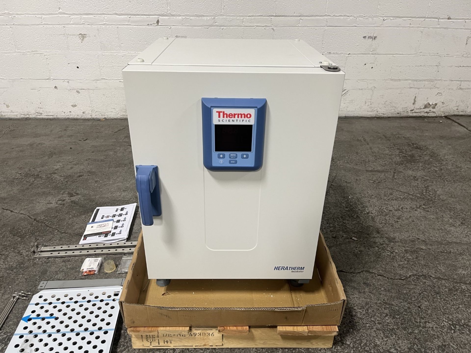 Unused ThermoFisher Heratherm incubator, model IMH60, type 51028066, 105 c max temp range, 2.3 cu ft - Image 2 of 10