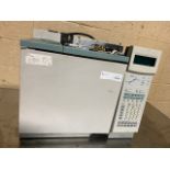Hewlett Packard G1530A Gas Chromatograph, S/N US00008796. {TAG:1190161}
