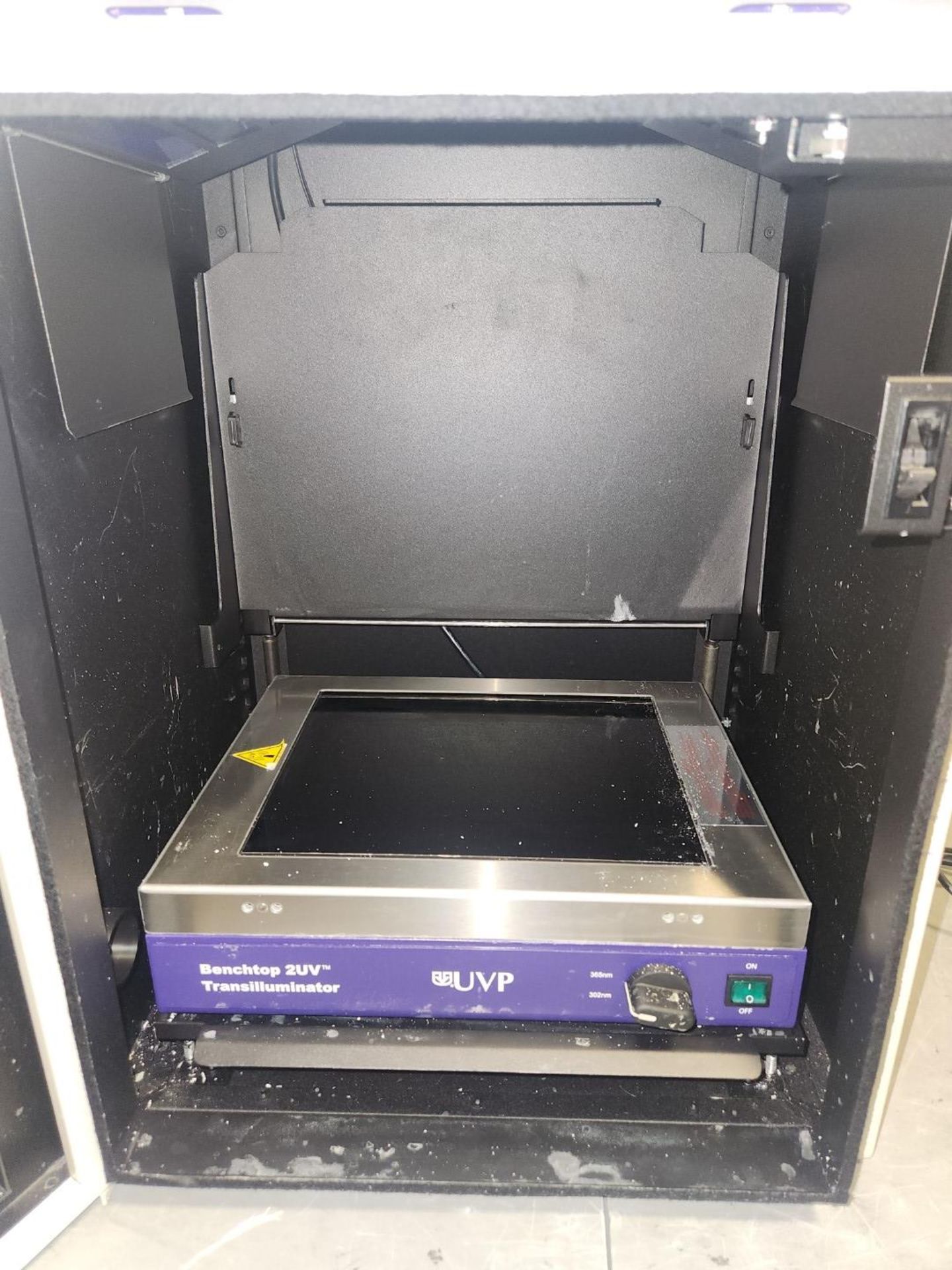 UVP Biospectrum Multispectral imaging system, model 800, with camera and transilluminator, with - Image 3 of 8