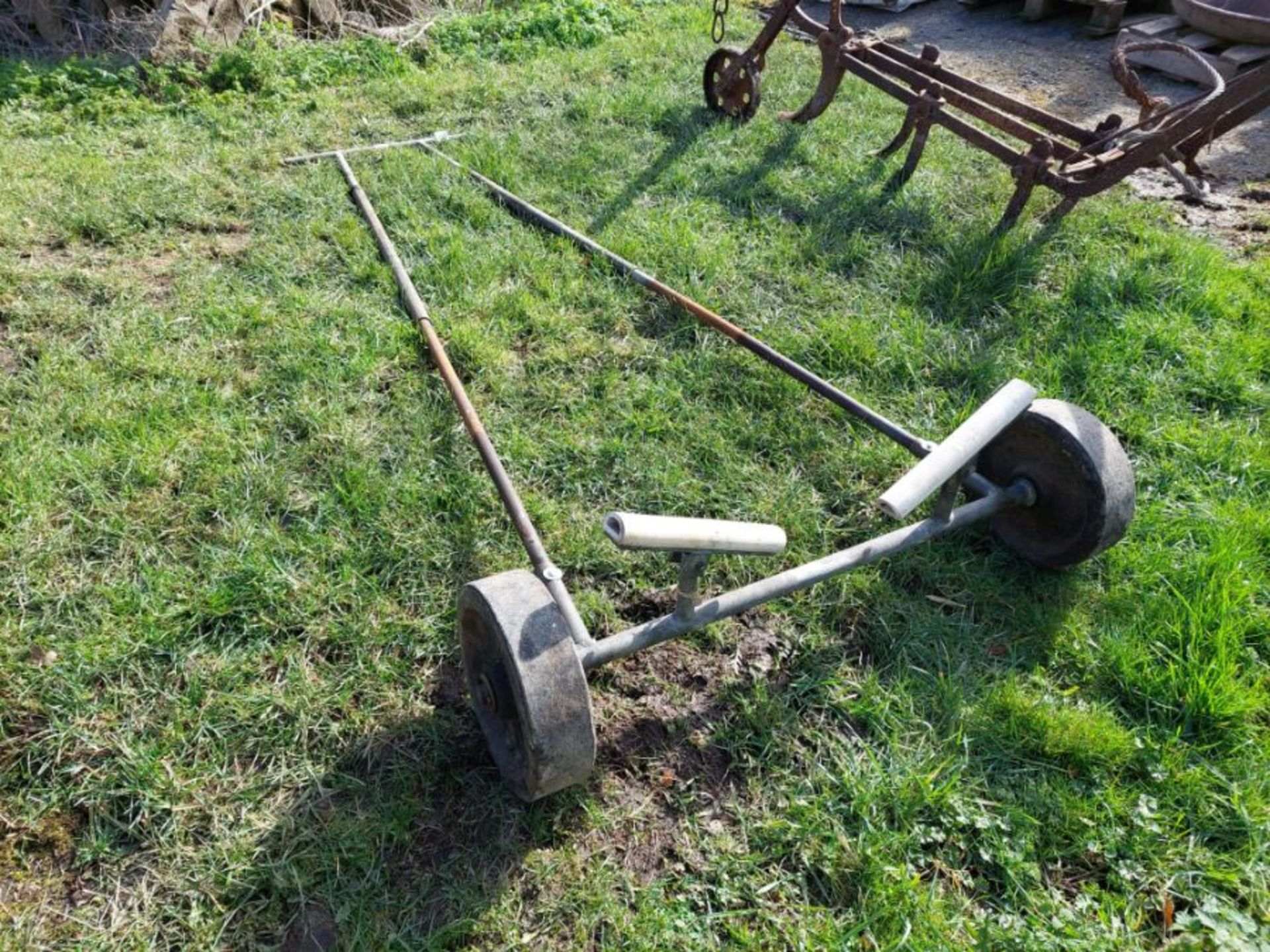 Boat launching trailer