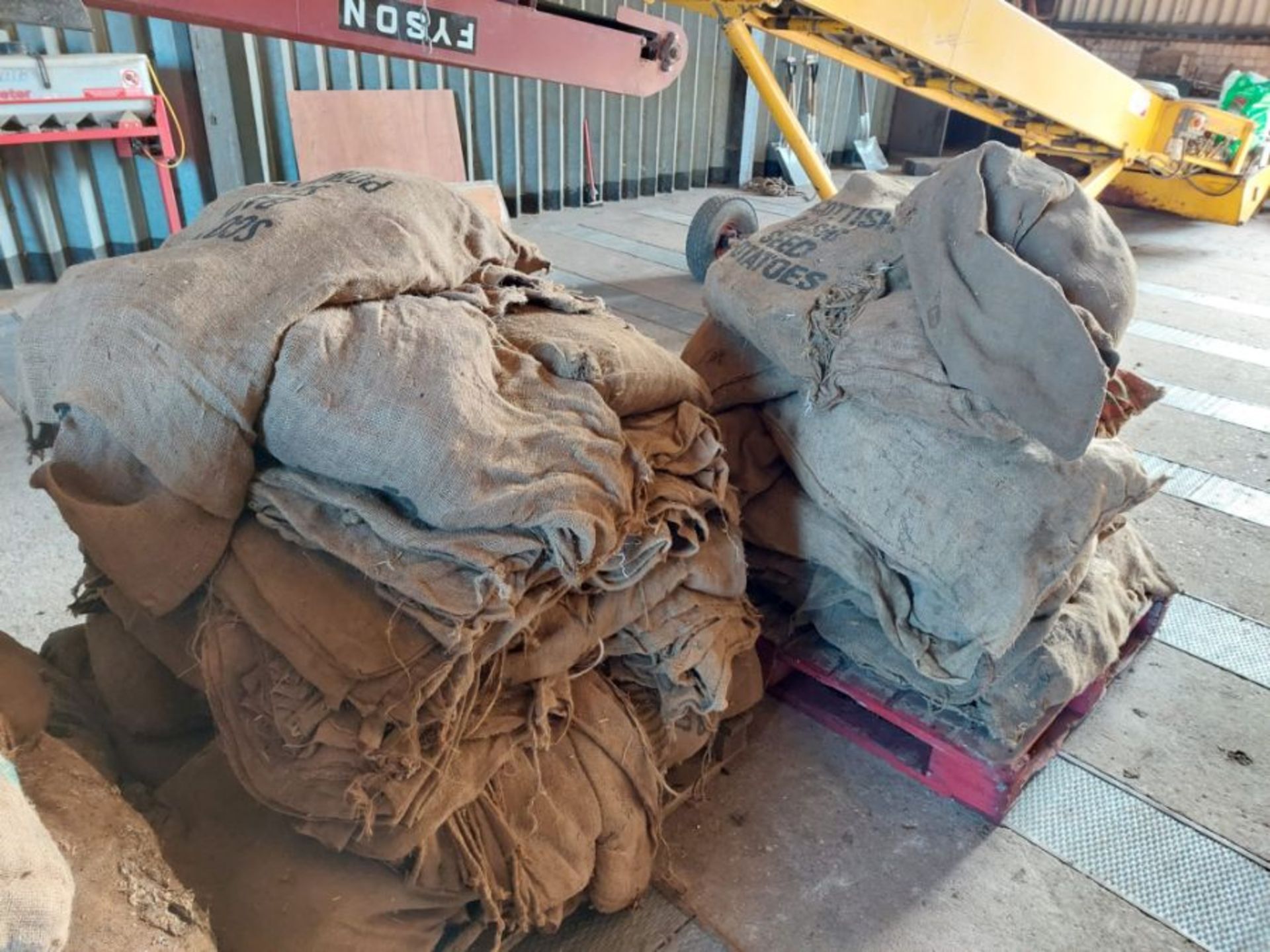 2 pallets of hessian sacks