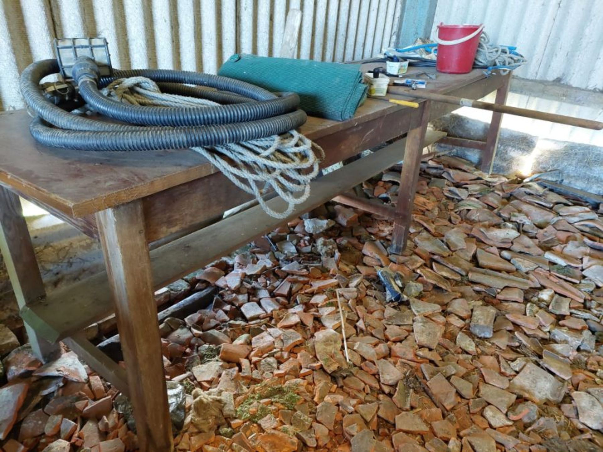 Wooden workshop bench - Image 2 of 2